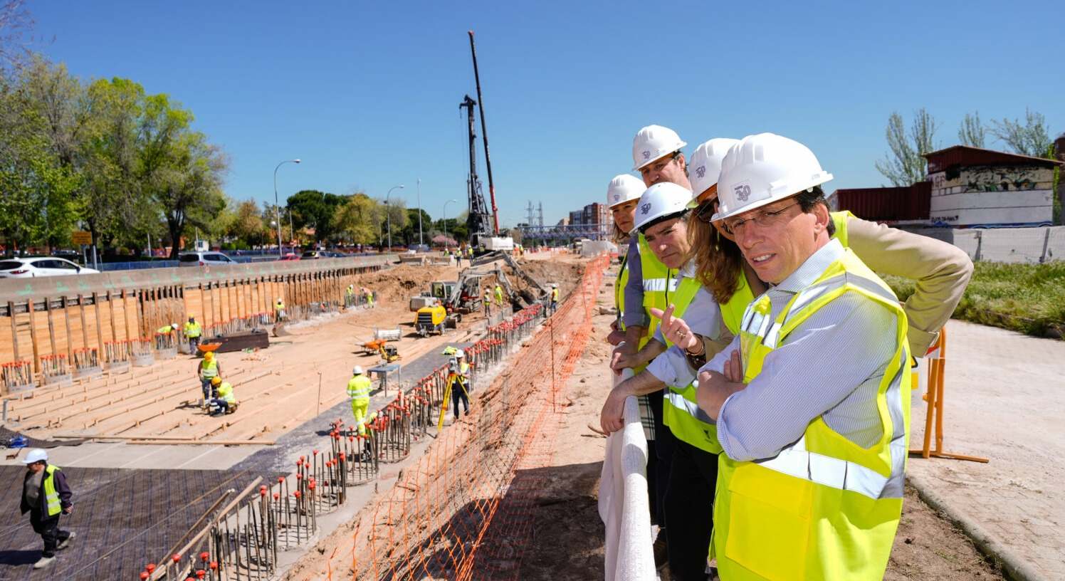Almeida y Carabante visitan las obras de soterramiento de la A-5