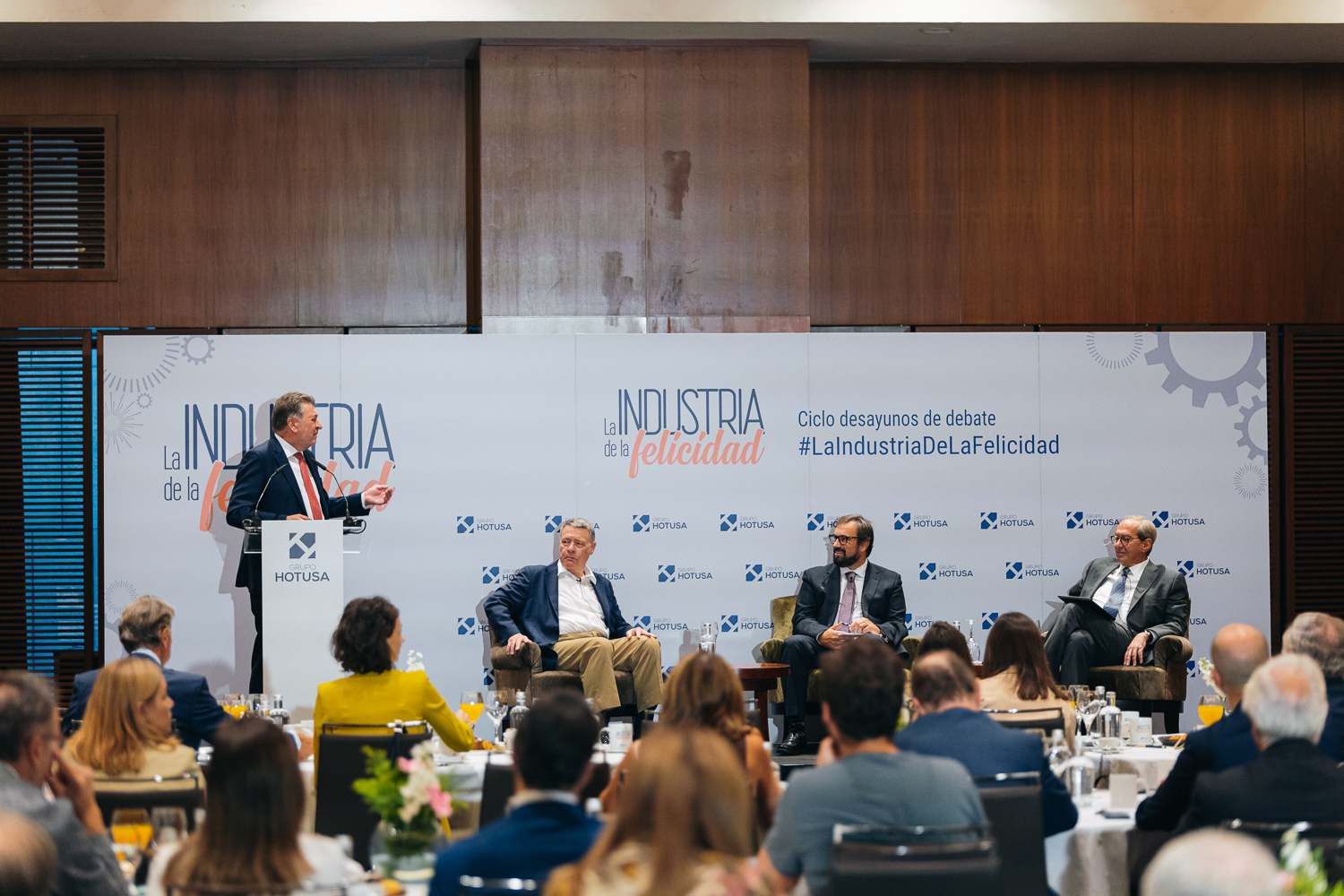 Un momento del foro de Hotusa