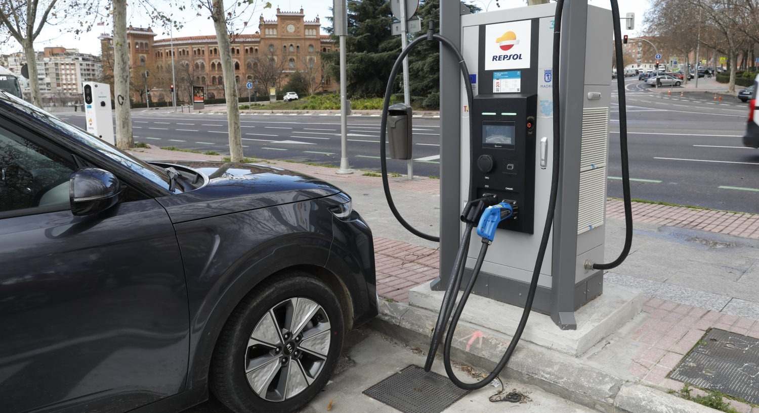 Punto de recarga de coche eléctrico en Madrid