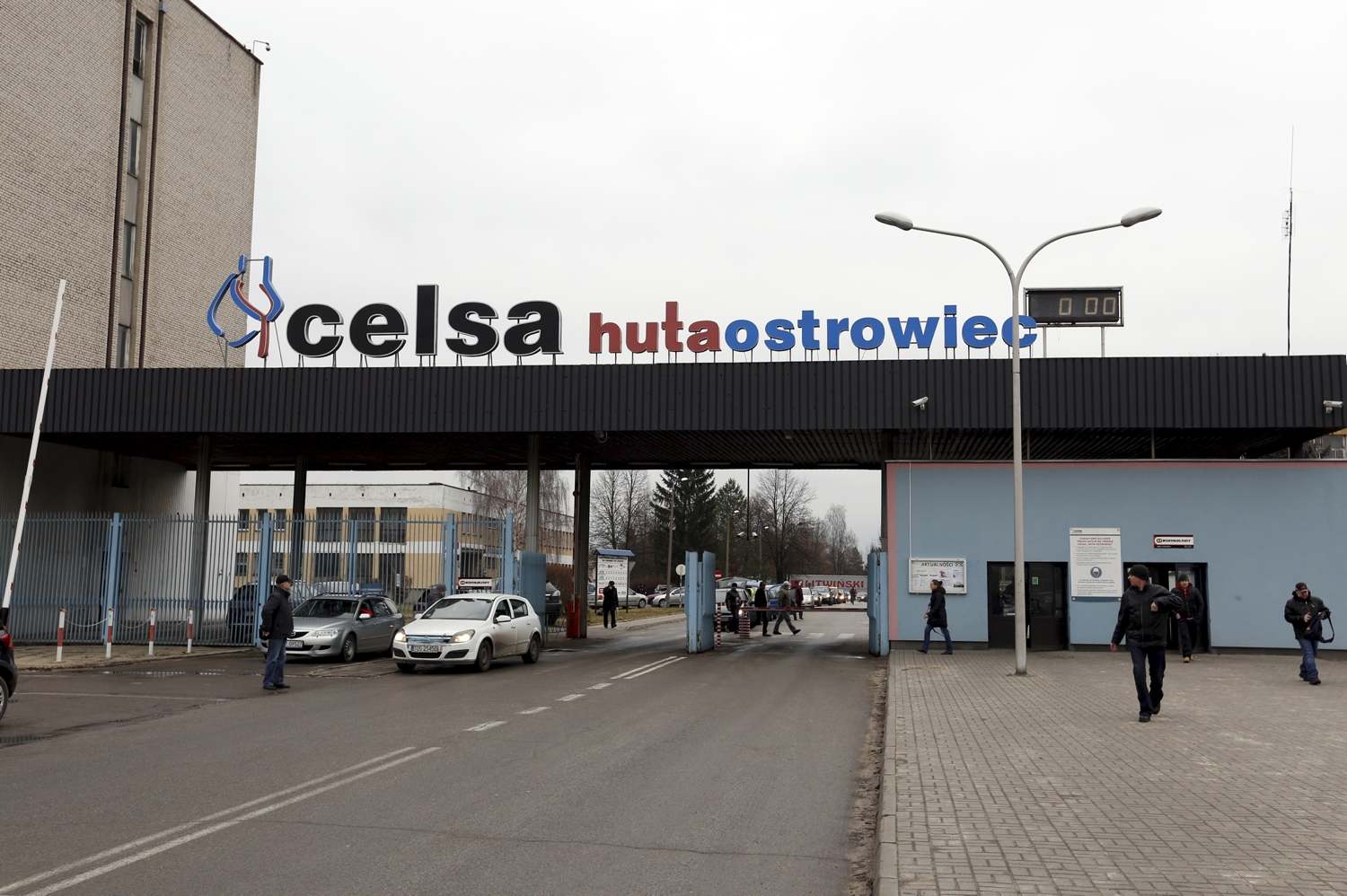 Entrada de la planta de Celsa Huta Ostrowiec. EE
