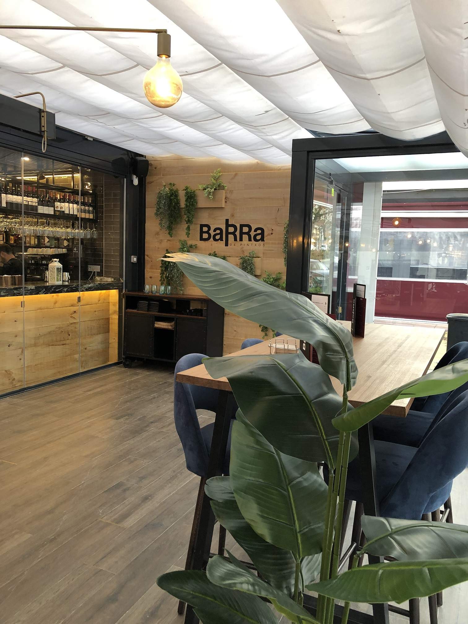 barra-pintxos.jpg