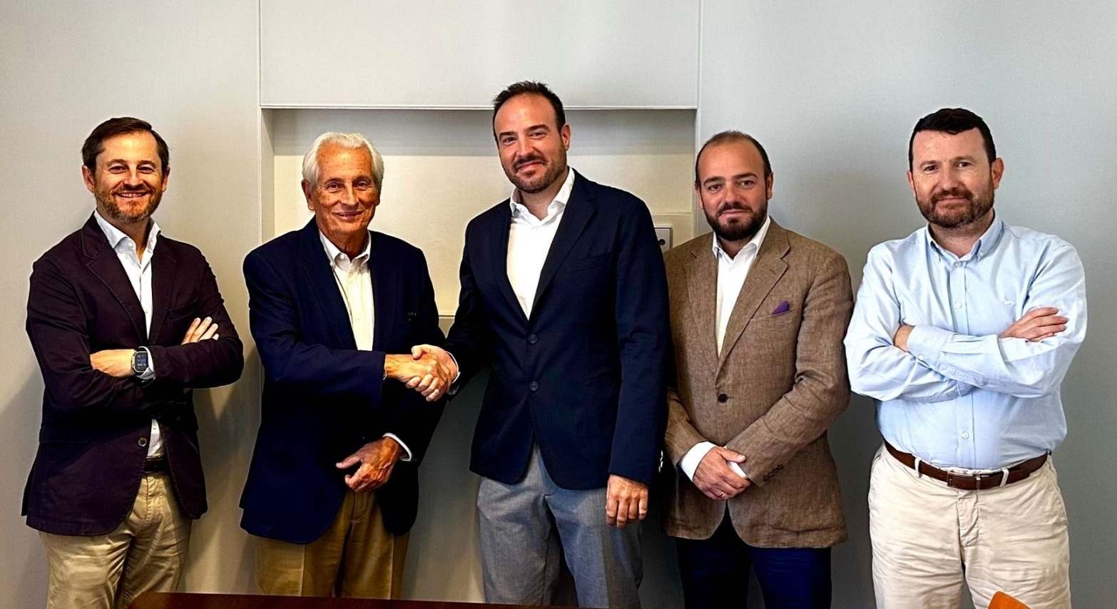 Firma del acuerdo entre Go Energy y ESK.