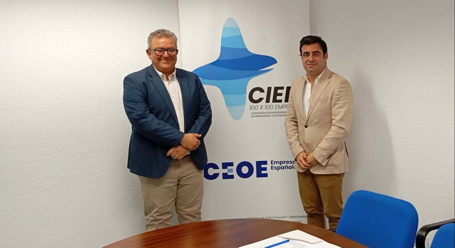 José Luis Iniesta, presidente de CIEM y del director de CTAEX, José Luis Llerena