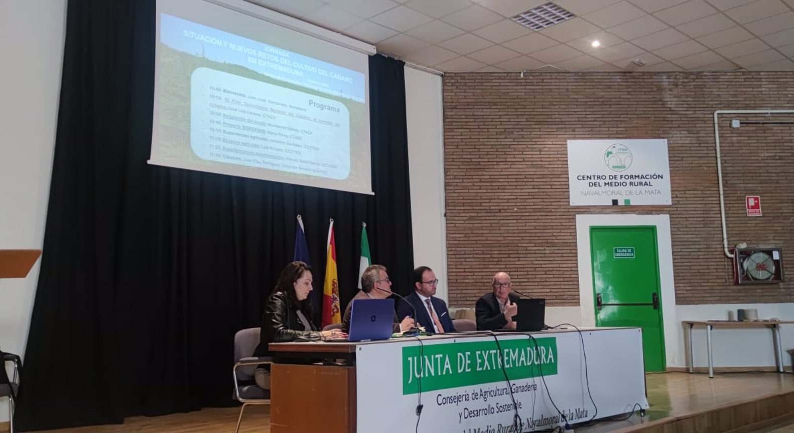 Clausura de la Jornada 'Situación y Nuevos Retos del Cultivo del Cáñamo en Extremadura' - JUNTA DE EXTREMADURA