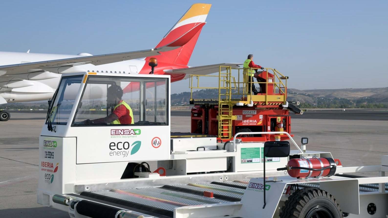 Trabajadores de handling de Iberia. / IBERIA