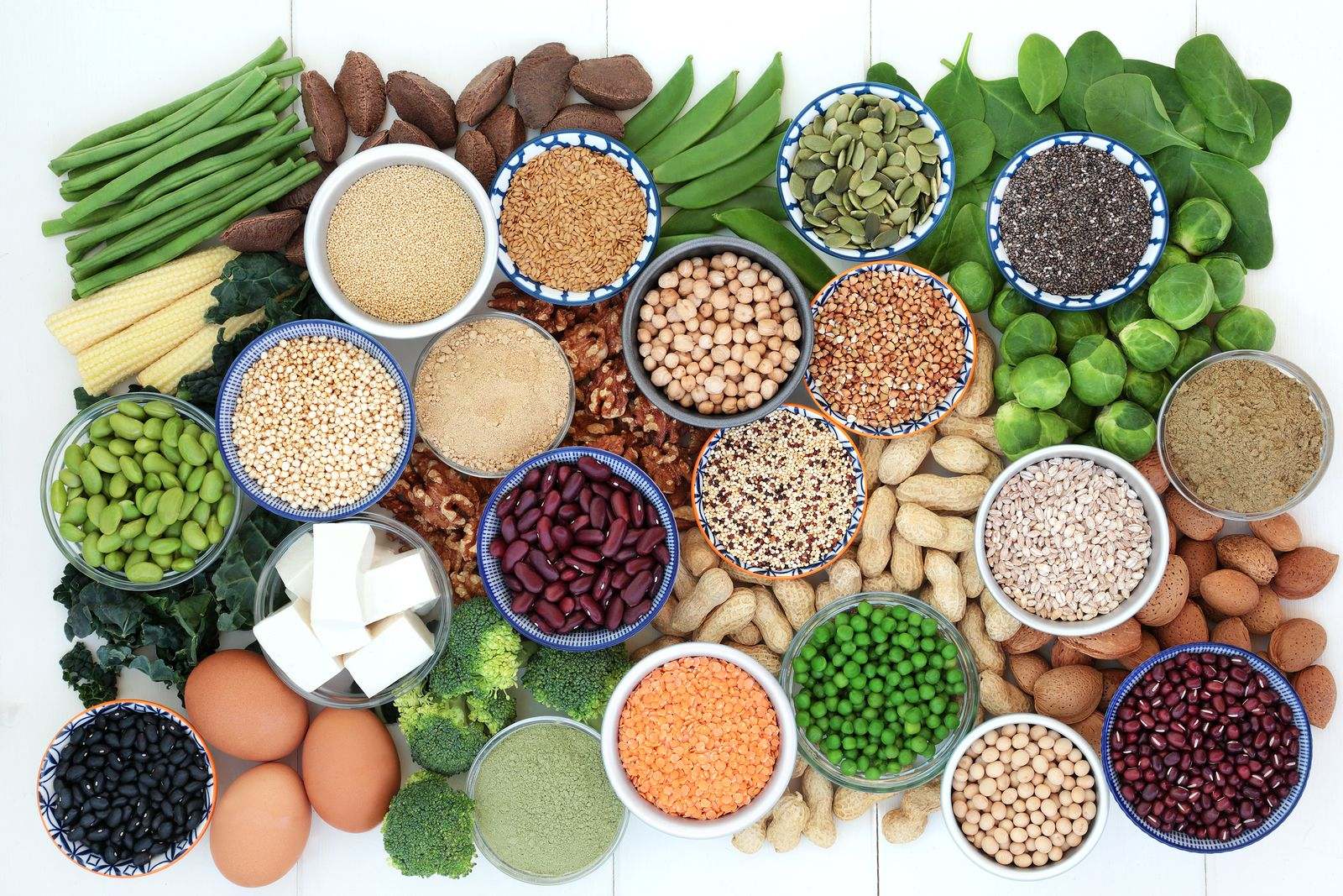 Las proteínas a base de plantas tienden a ser más bajas en calorías y grasas que las proteínas animales