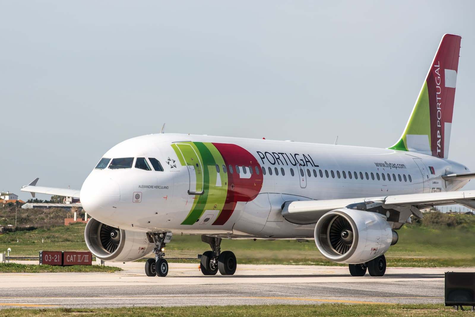 Airbus A319 operado por TAP.