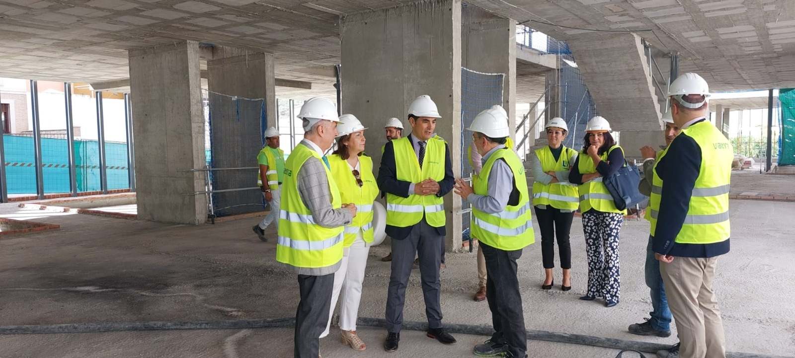 El consejero Nieto en una imagen de archivo durante una visita a las obras de los juzgados de Lucena.