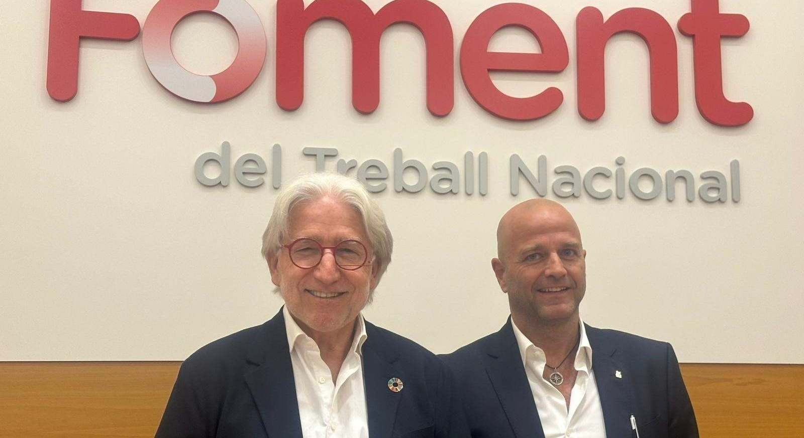 El presidente de Foment del Treball, Josep Sánchez Llibre (i.), y el presidente de la Asociación de Promotores y Constructores de Cataluña (APCE), Xavier Vilajoana (d.). EUROPA PRESS
