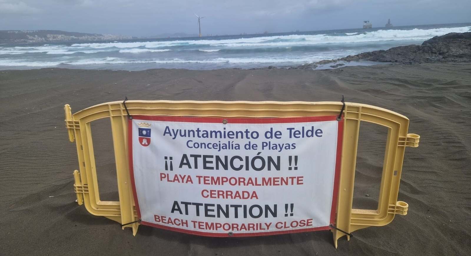 Cerradas las playas de Telde por vertido de fuel.