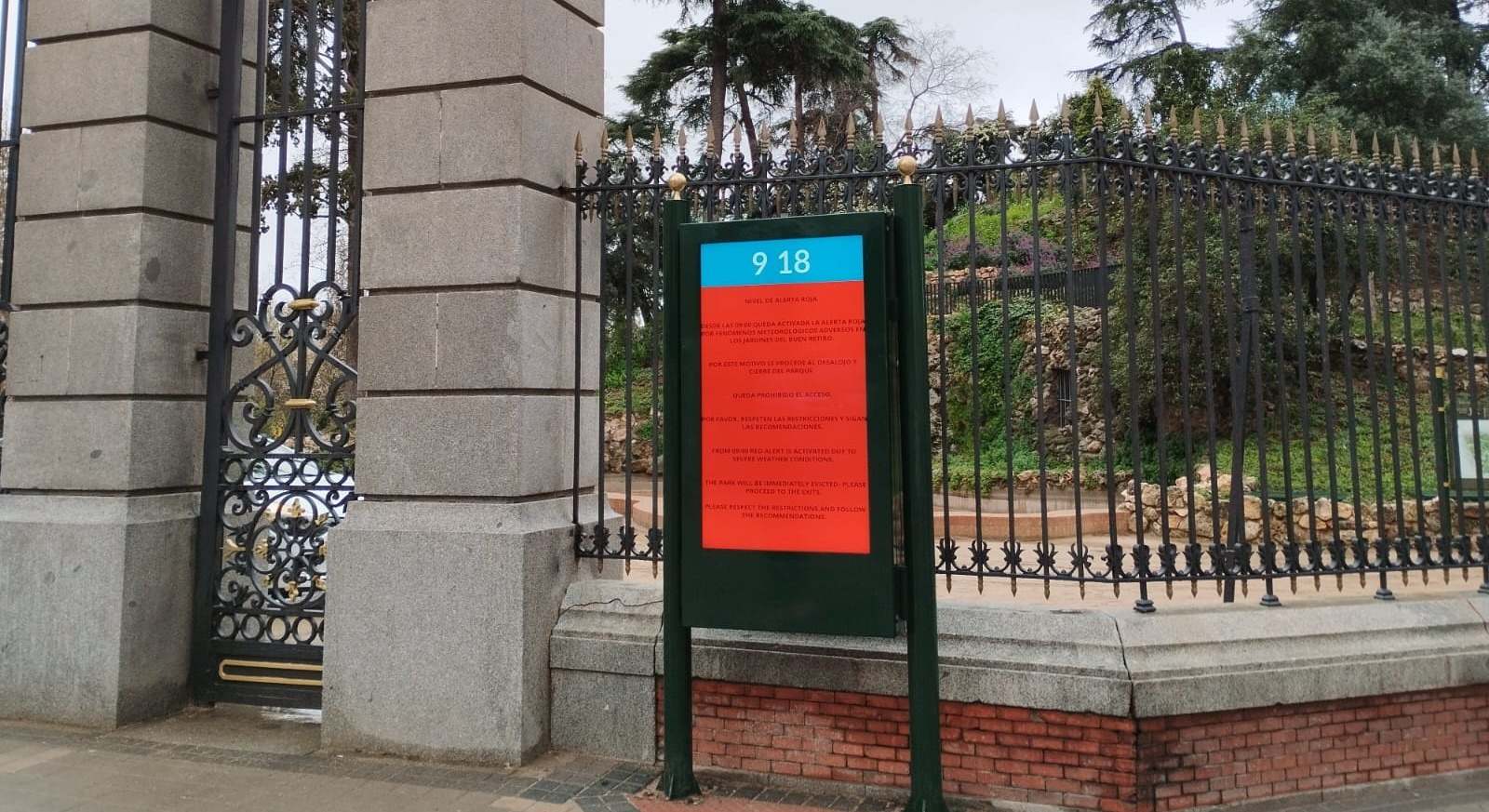 Imagen de una de las puertas del Retiro.