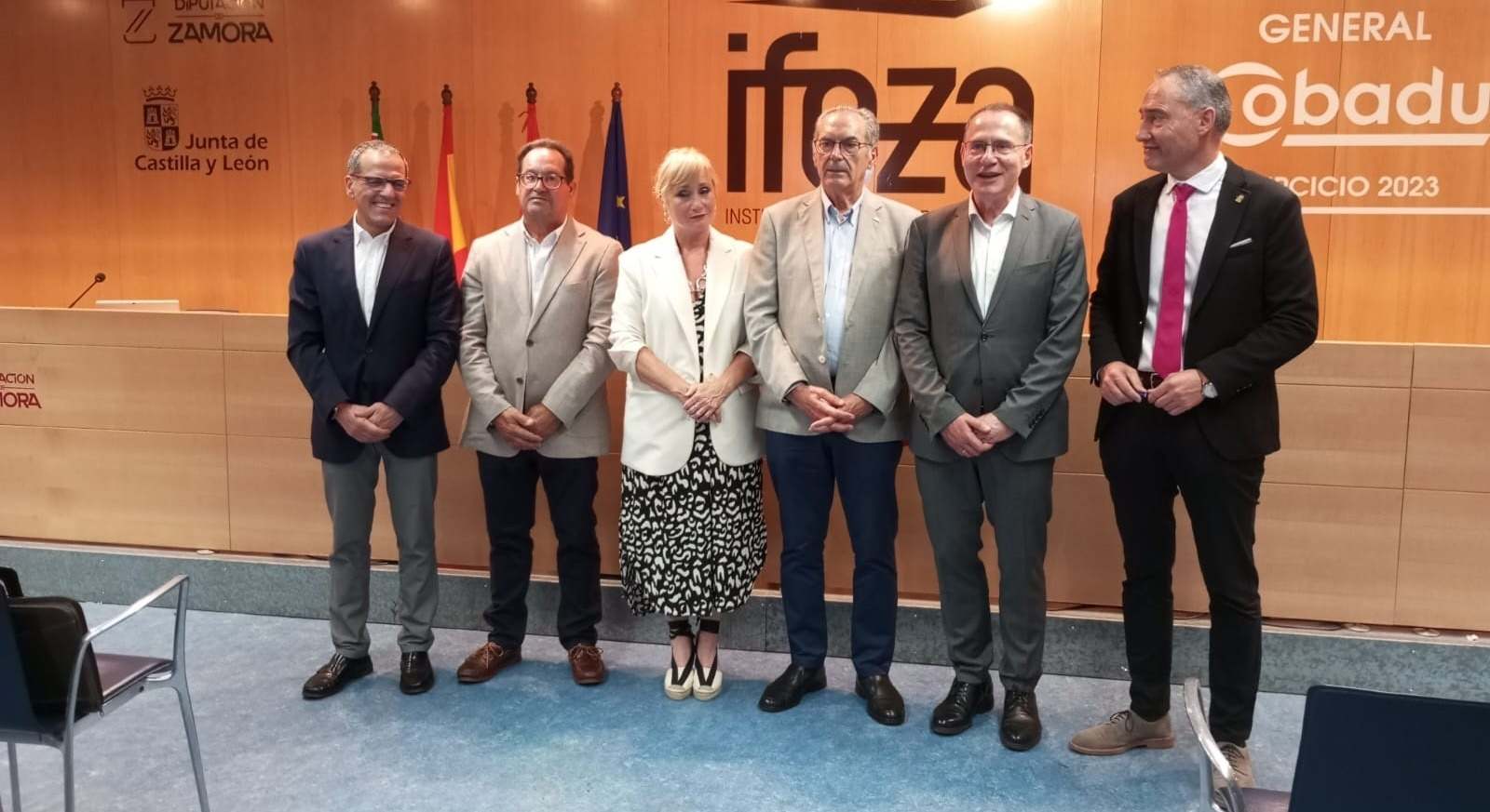 Directivos de Cobadu