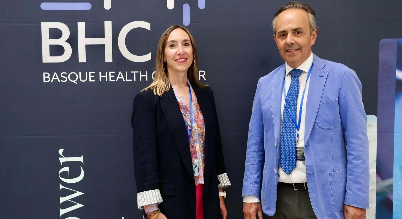 Idoia Muñoz, directora del Basque Health Cluster, y Asier Albizu, presidente.
