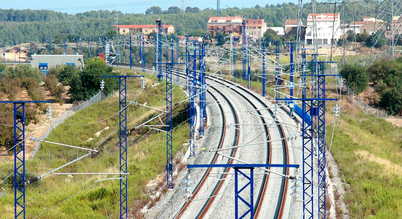 Línea de alta velocidad Madrid-Barcelona. / Adif