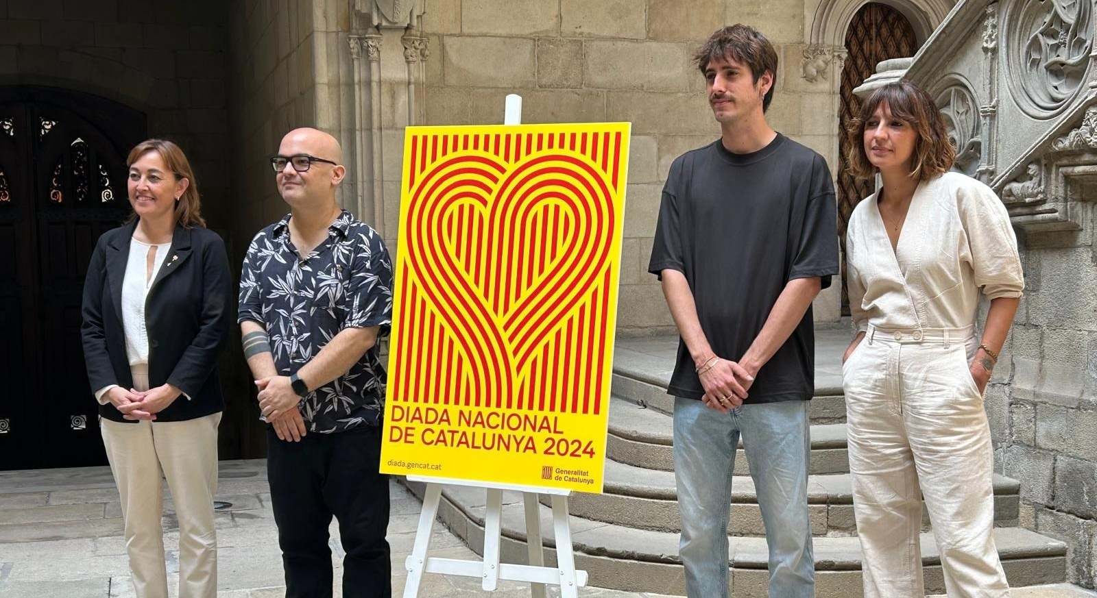 La portavoz y consellera del Govern, Sílvia Paneque; el director musical Jofre Bardagí; el autor del cartel de la Diada, Sergi Delgado, y la director artística del acto institucional, Marta Bayarri.