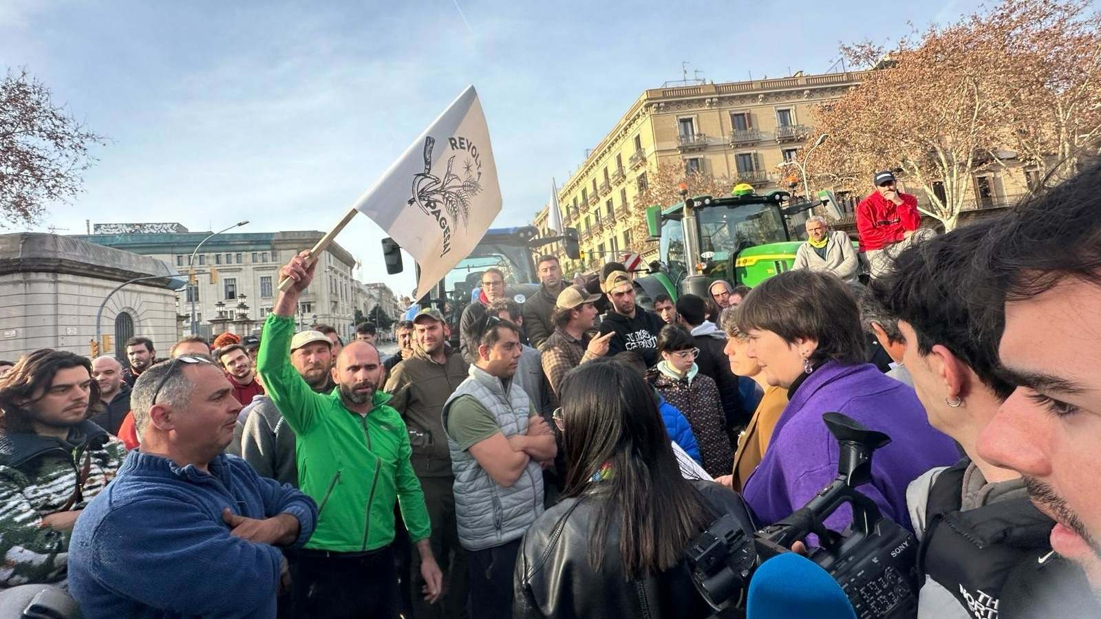 Agricultores se concentran en el parque de la Ciutadella. / Europa Press