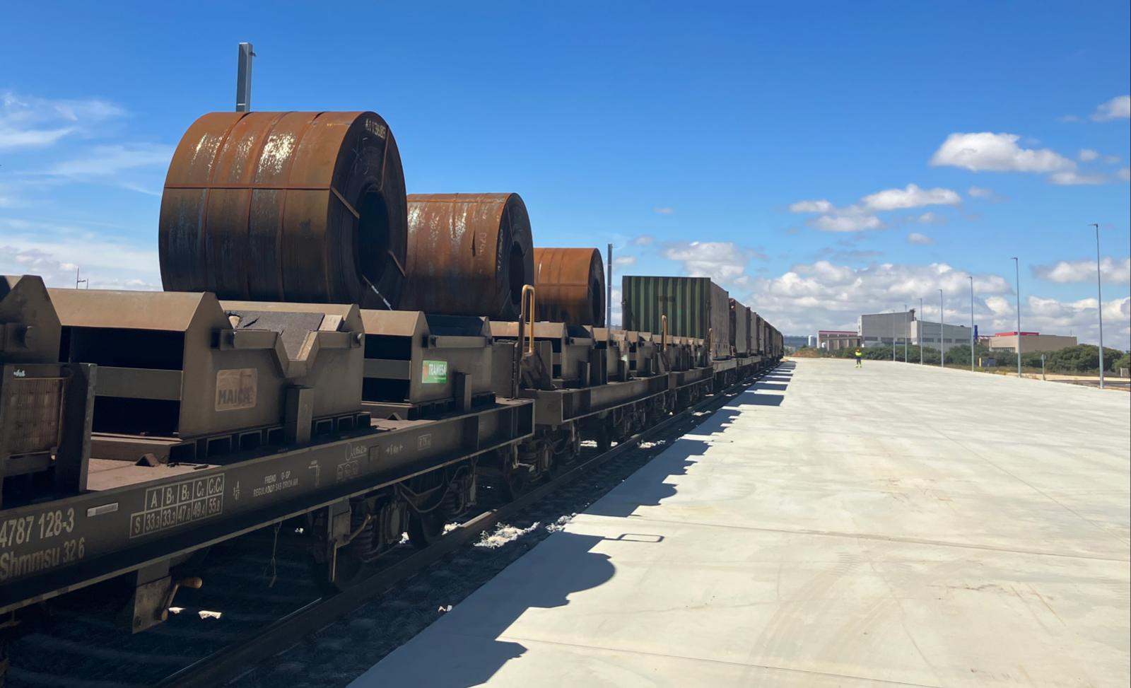 Primer tren del corredor ferroviario Gijón Villadangos