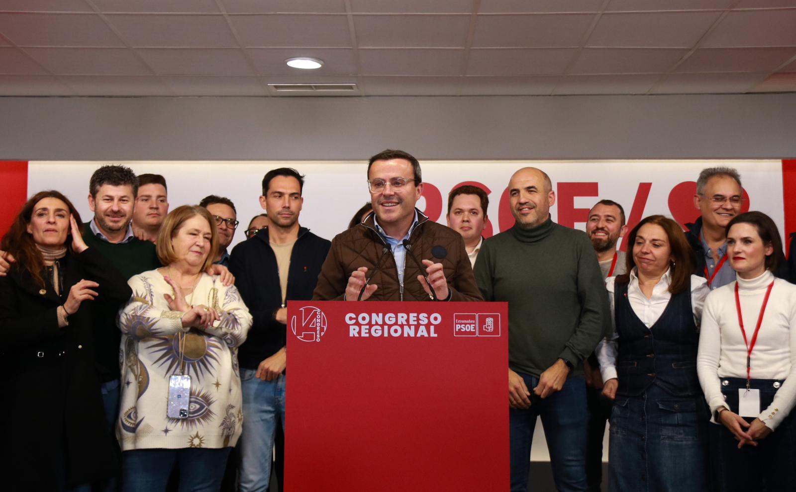 Miguel Ángel Gallardo, elegido secretario general del PSOE de Extremadura