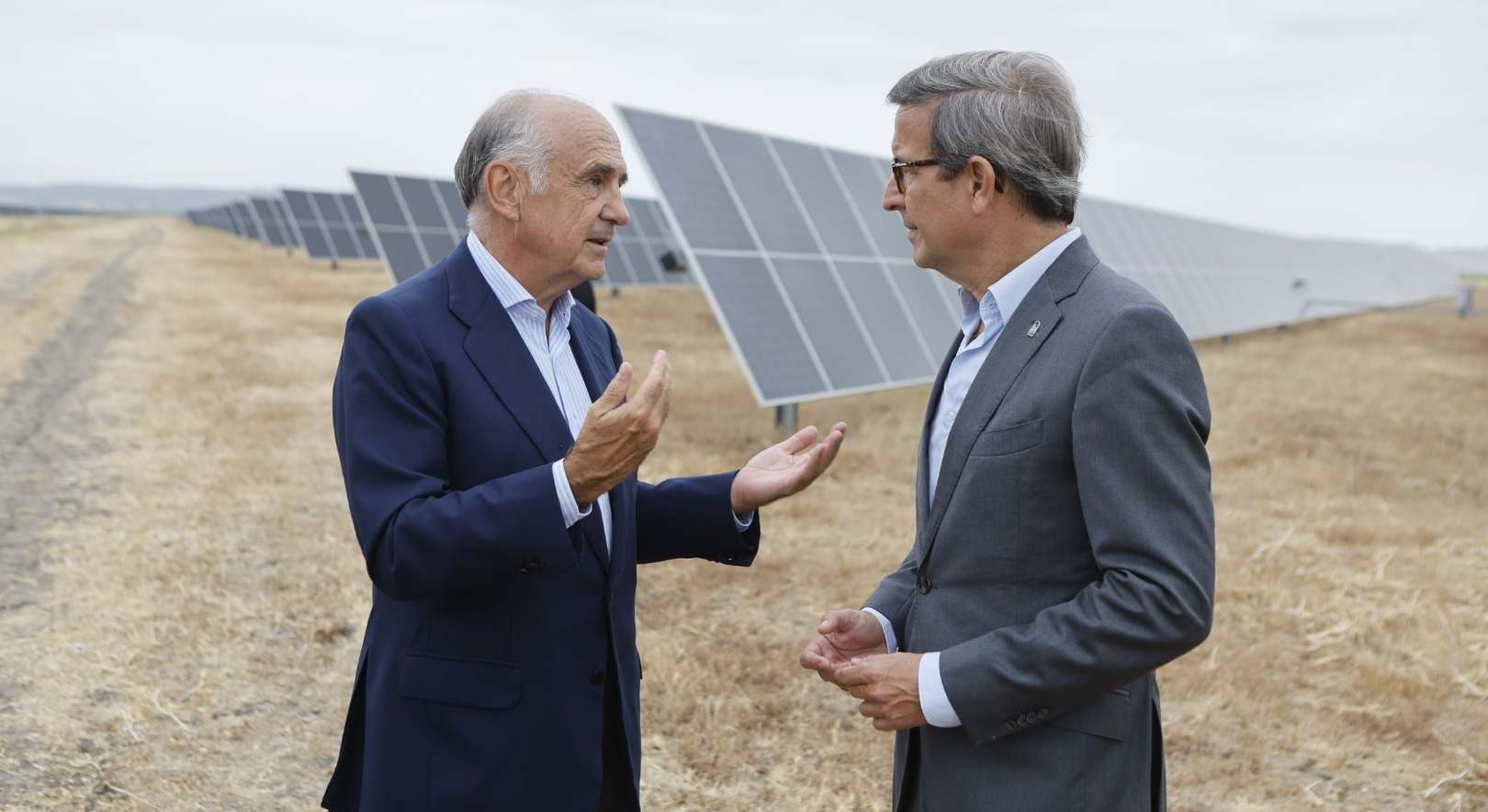 Juan Béjar, presidente de Bruc, y Jorge Paradela, consejero de Industria, Energía y Minas.