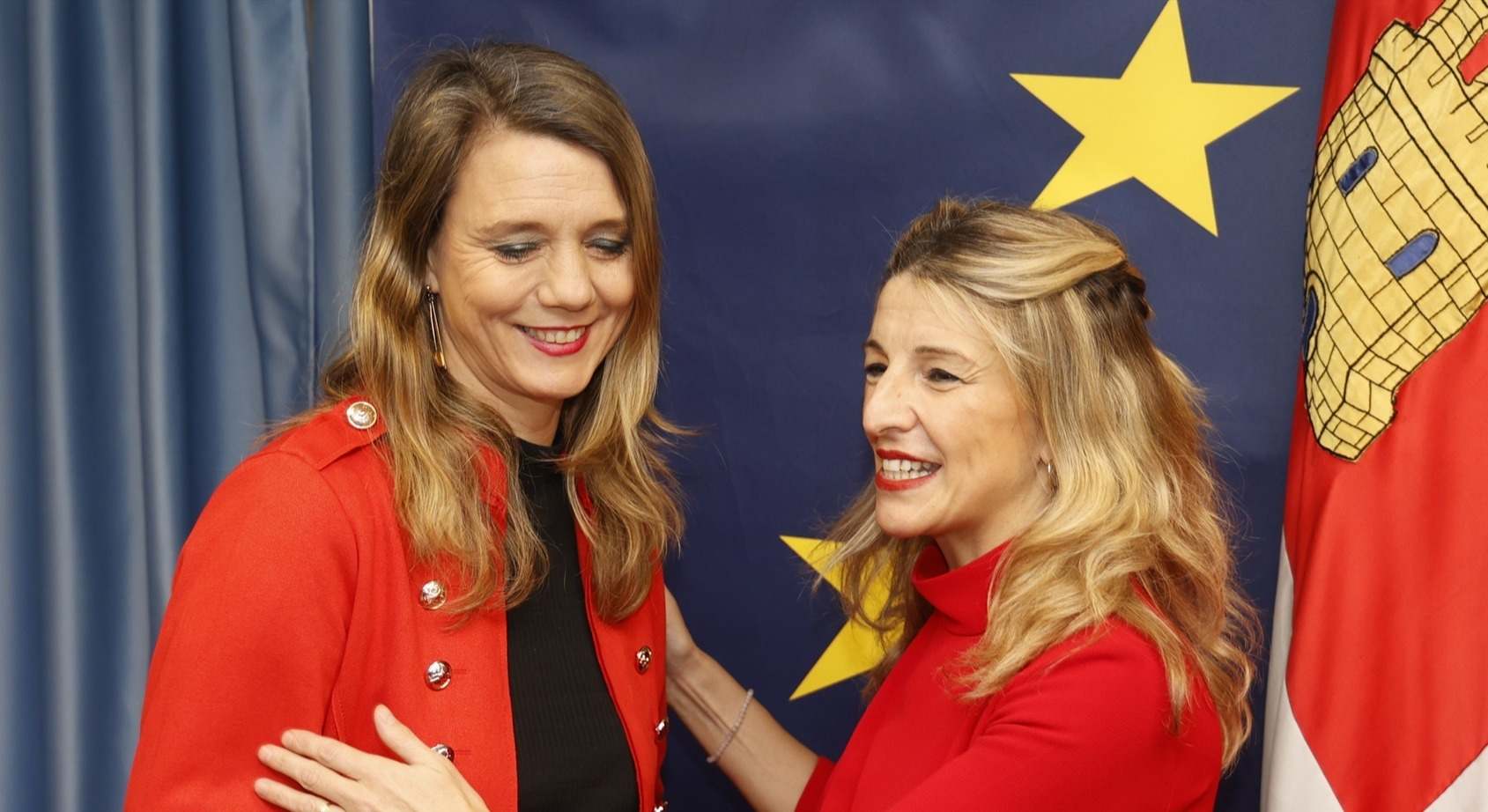 La presidenta de CEOE Valladolid, Ángela de Miguel, y la ministra de Trabajo, Yolanda Díaz.