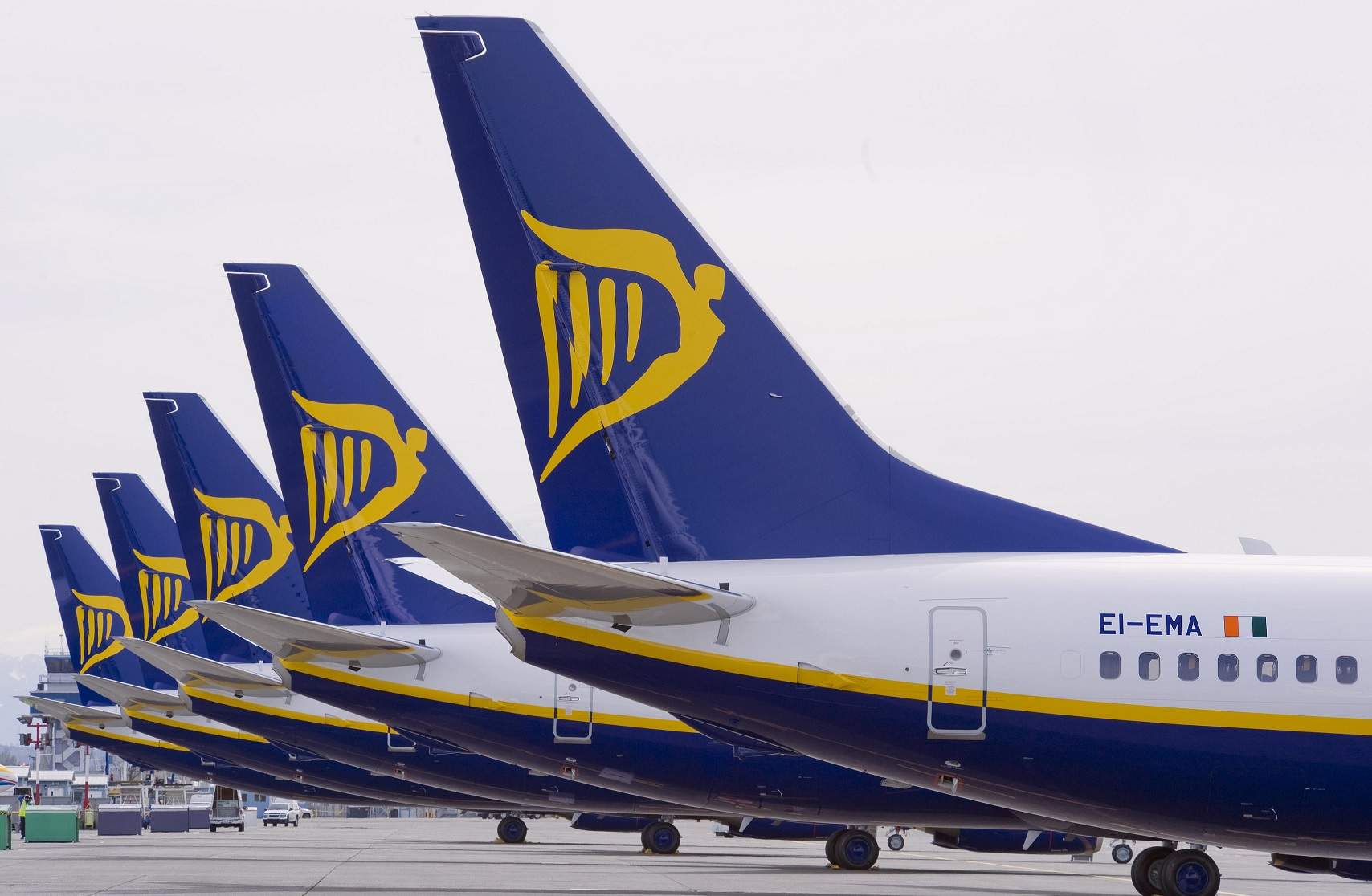 ryanair-aircraft-9.jpg