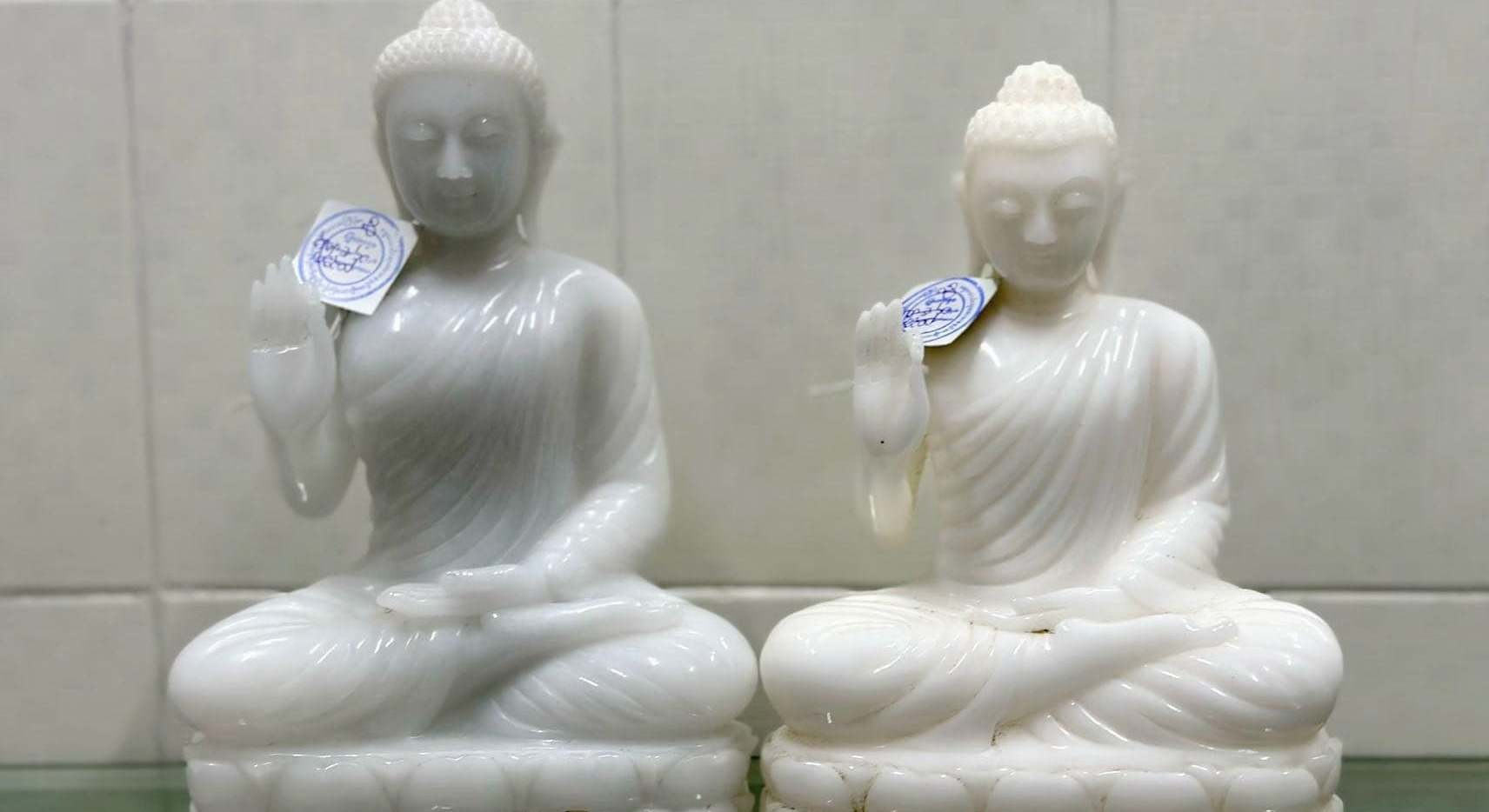 Estatuas de Buda, réplicas de la que se iba a instalar en Cáceres. Europa Press