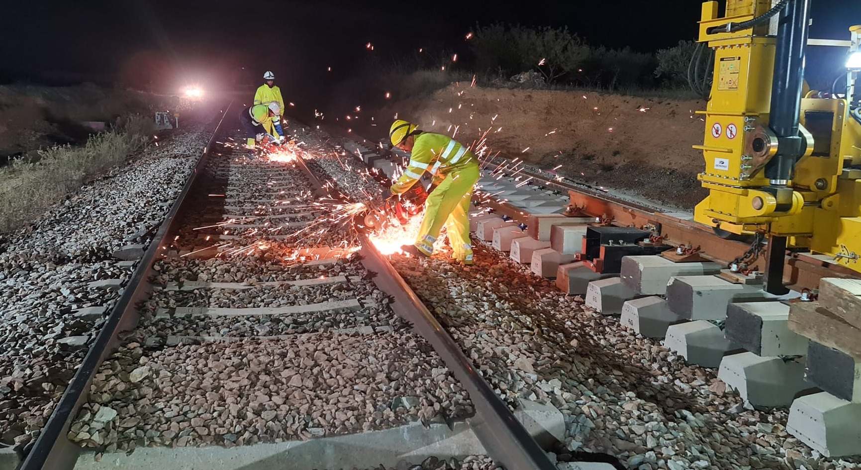 Obras en una vía de tren.