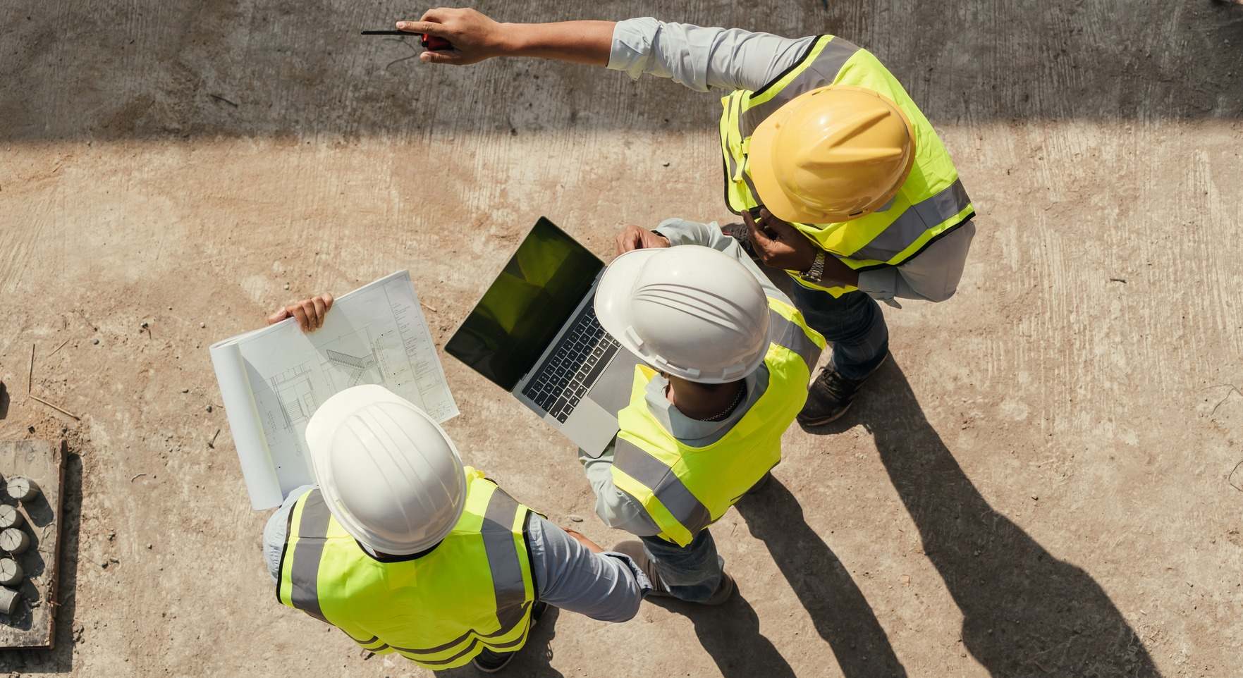 Arquitectos en una obra