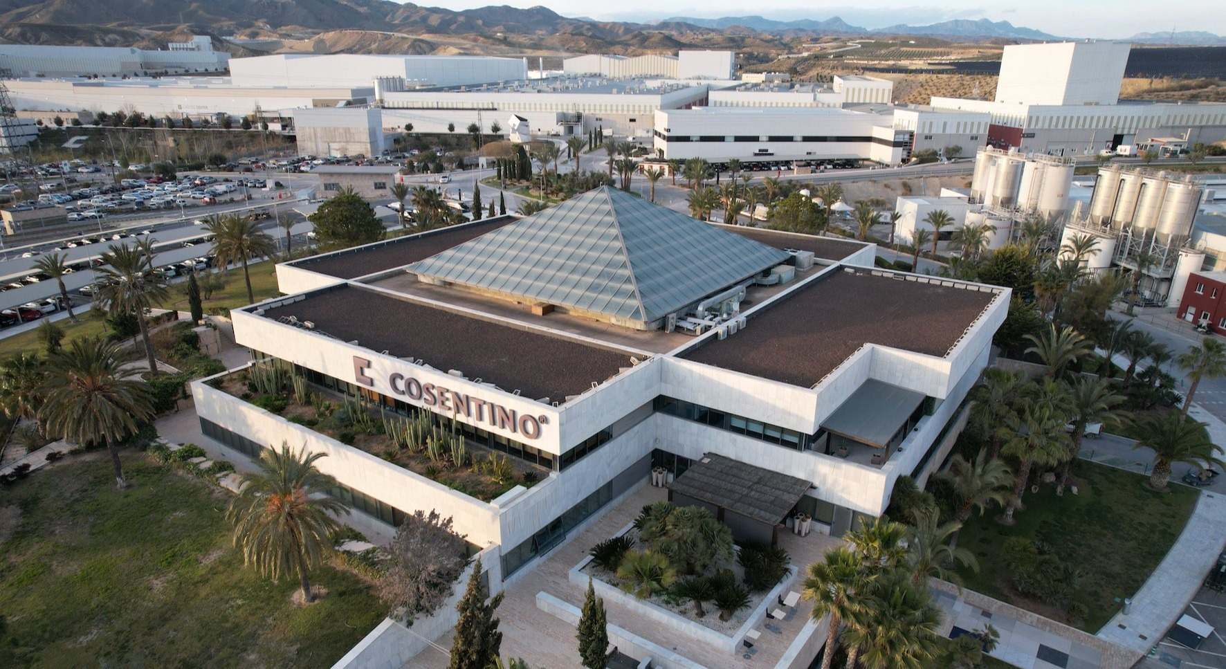 Sede de Cosentino en Cantoria, Almería.