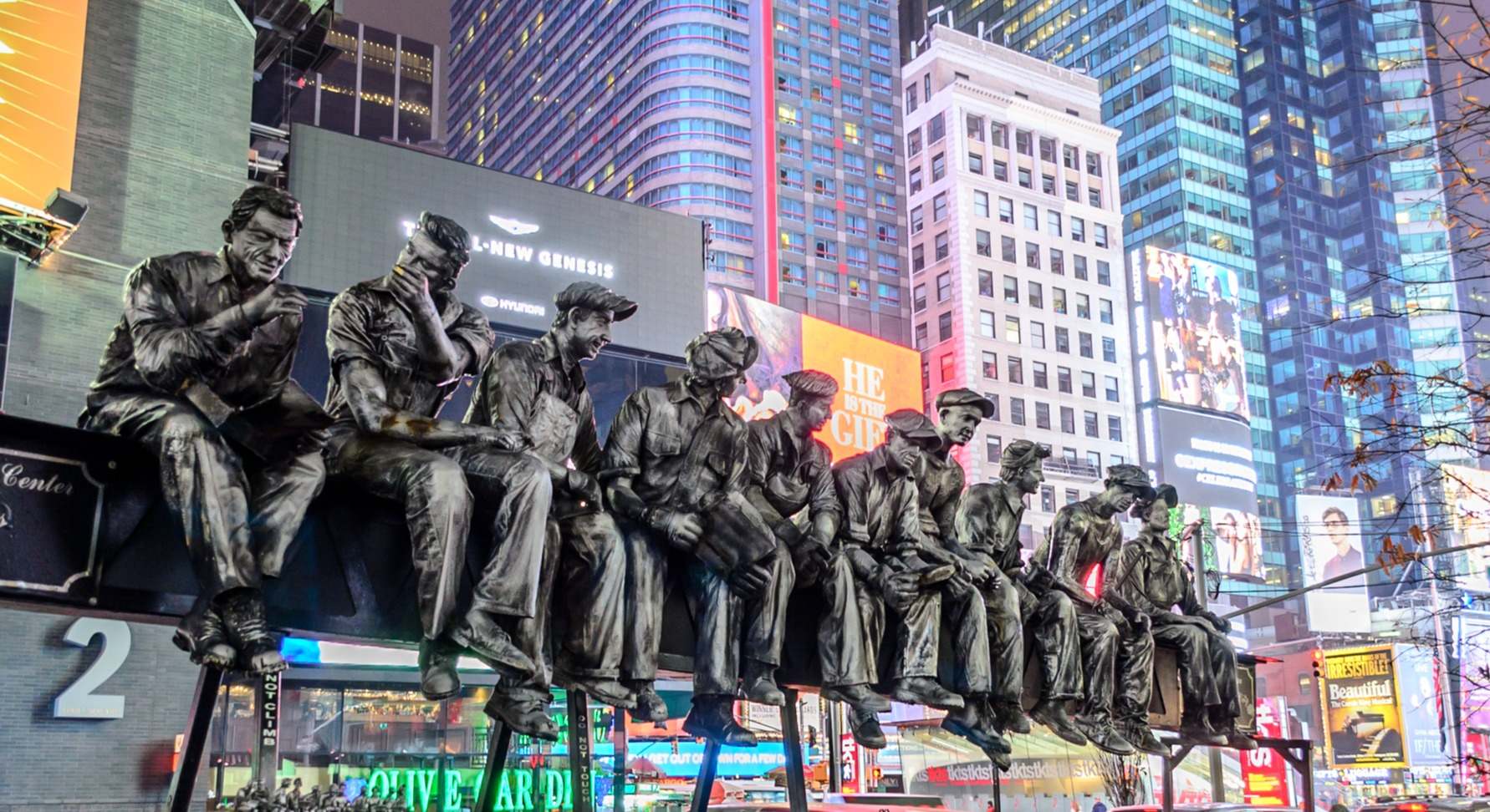 Escultura de unos trabajadores de la construcción en Manhattan
