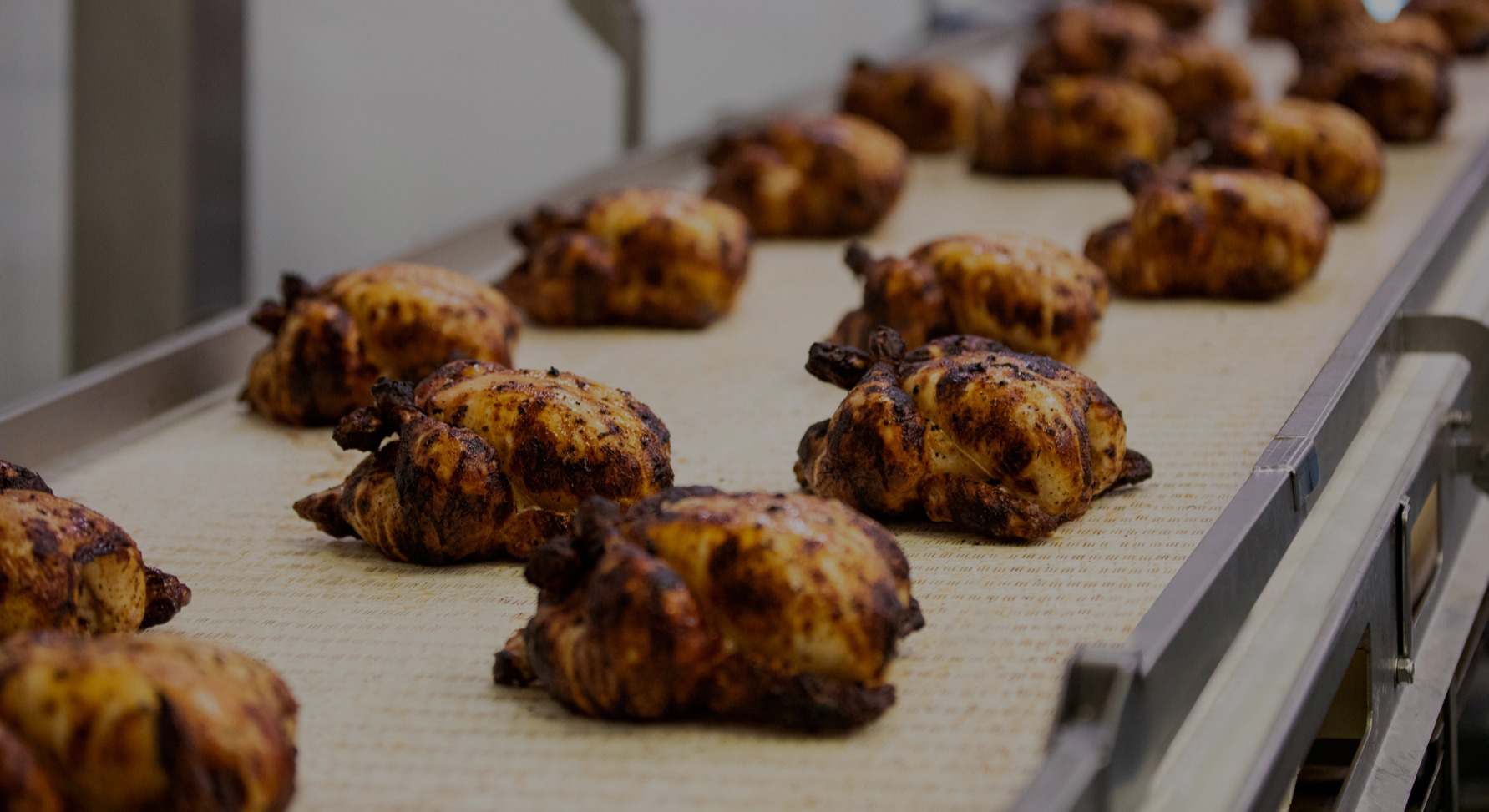 Línea de pollos asados de Platos Tradicionales.