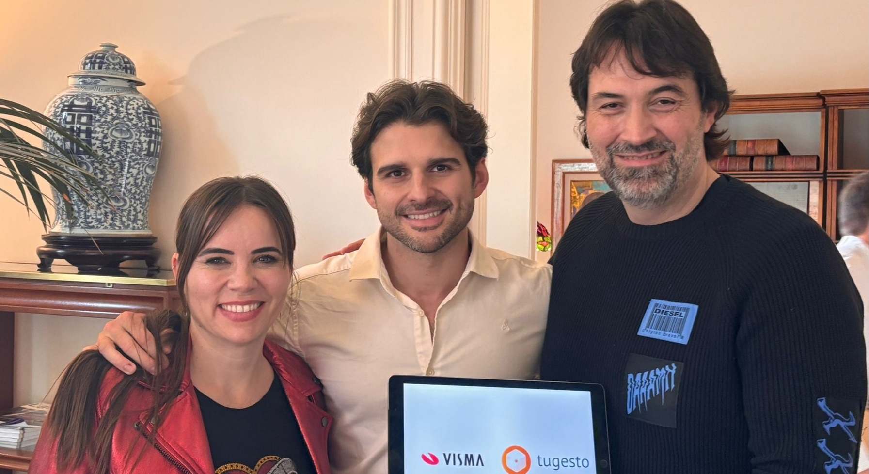 Lidón Serra, cofundadora de tugesto, Miguel García-Paredes, M&A Manager Iberia de Visma, y Manuel Fandos, CEO de tugesto