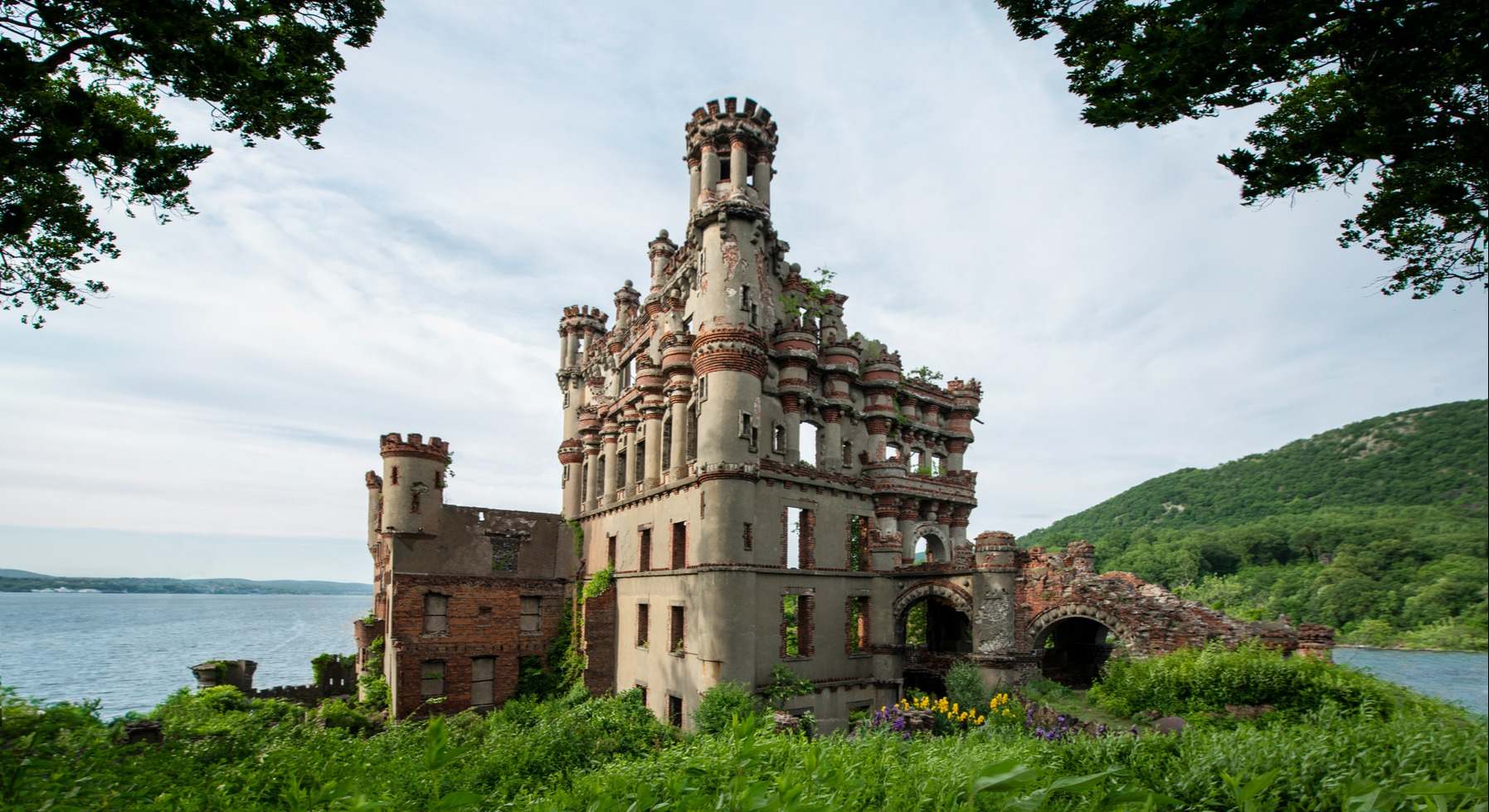 Armería y residencia del castillo de Bannerman Island, isla de Pollenpel, Tierras Altas de Hudson, Beacon, Nueva York