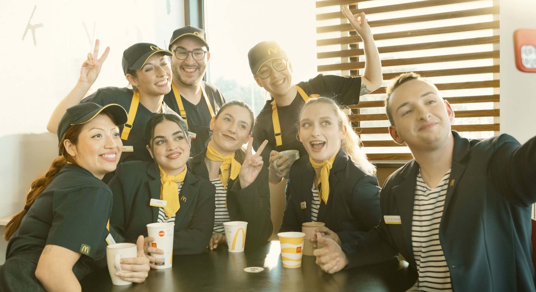 Participantes en el programa MyCrew de McDonald's.