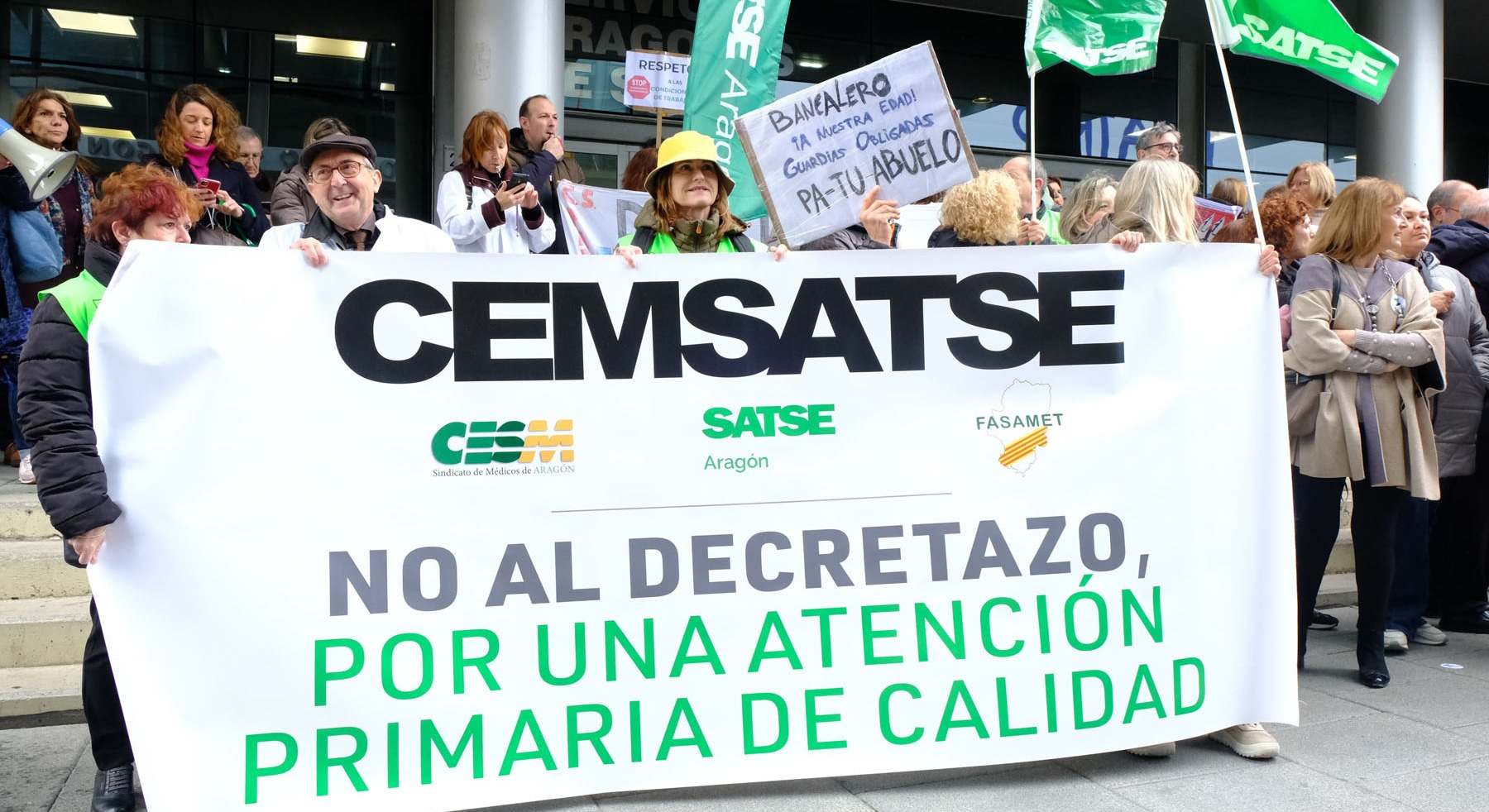 concentracion medicos enfermeros sanidad aragon