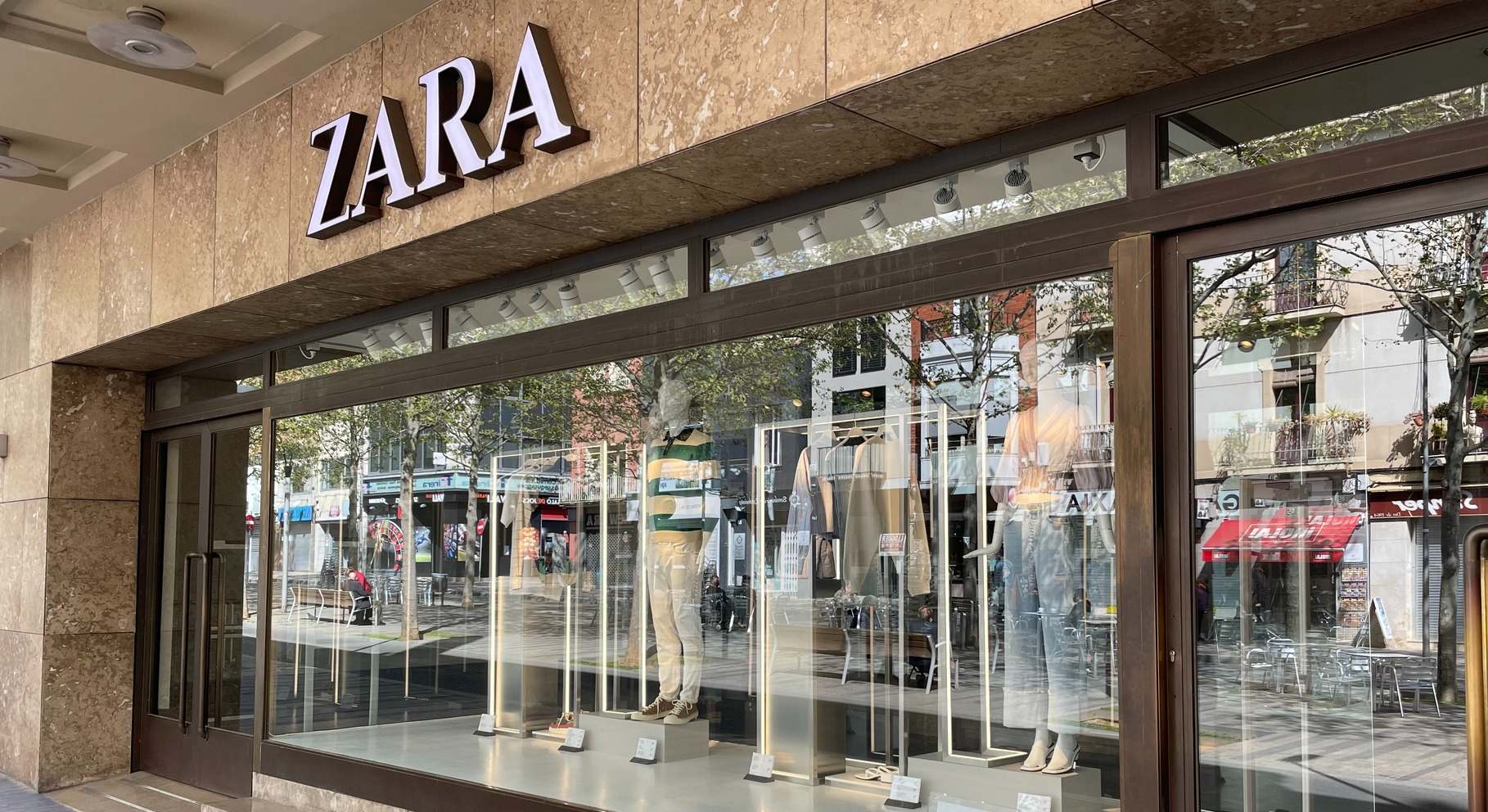 Escaparate de una tienda de Zara. / Foto: iStock