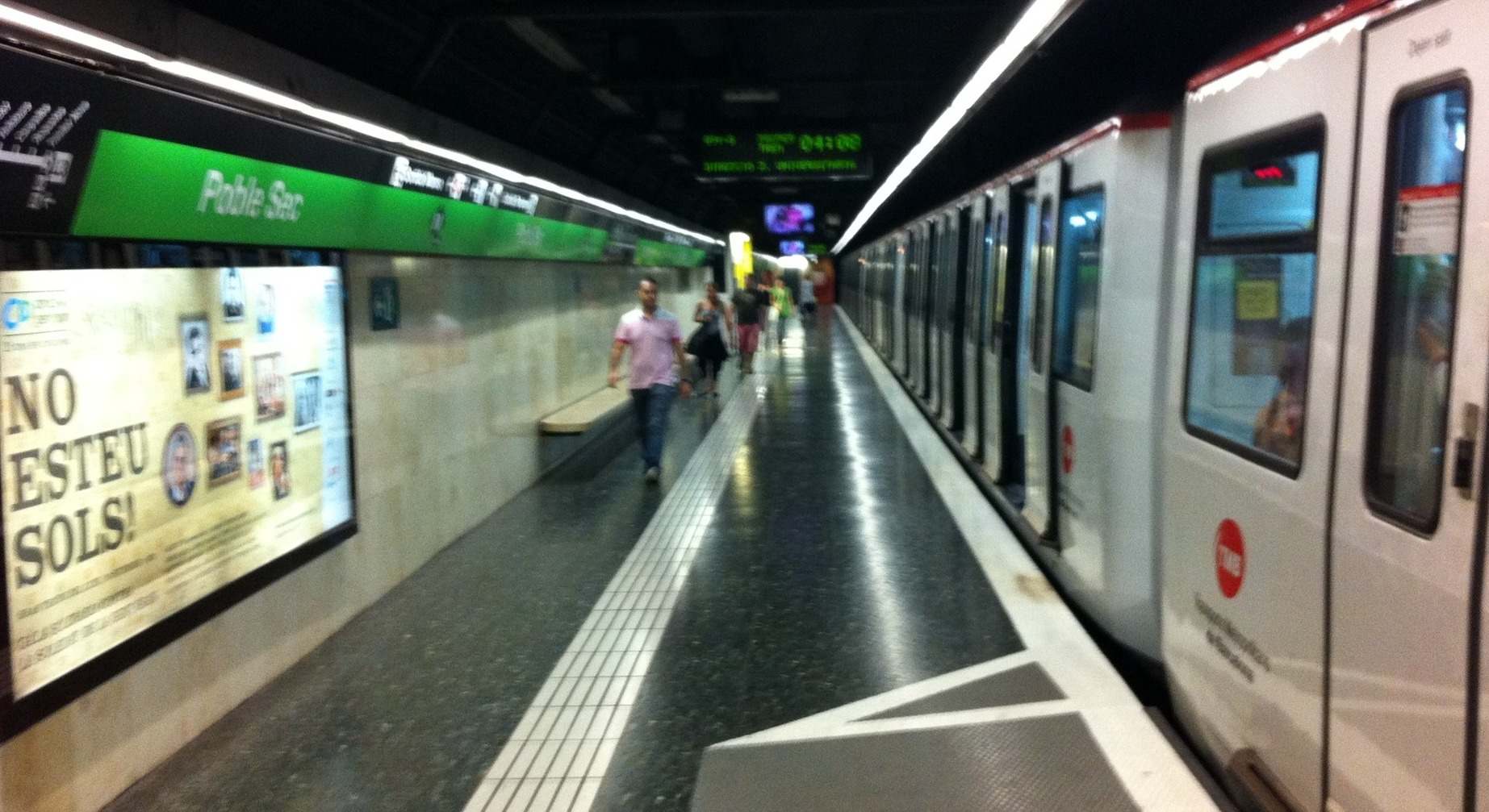 Metro Barcelona, estación Poble Sec