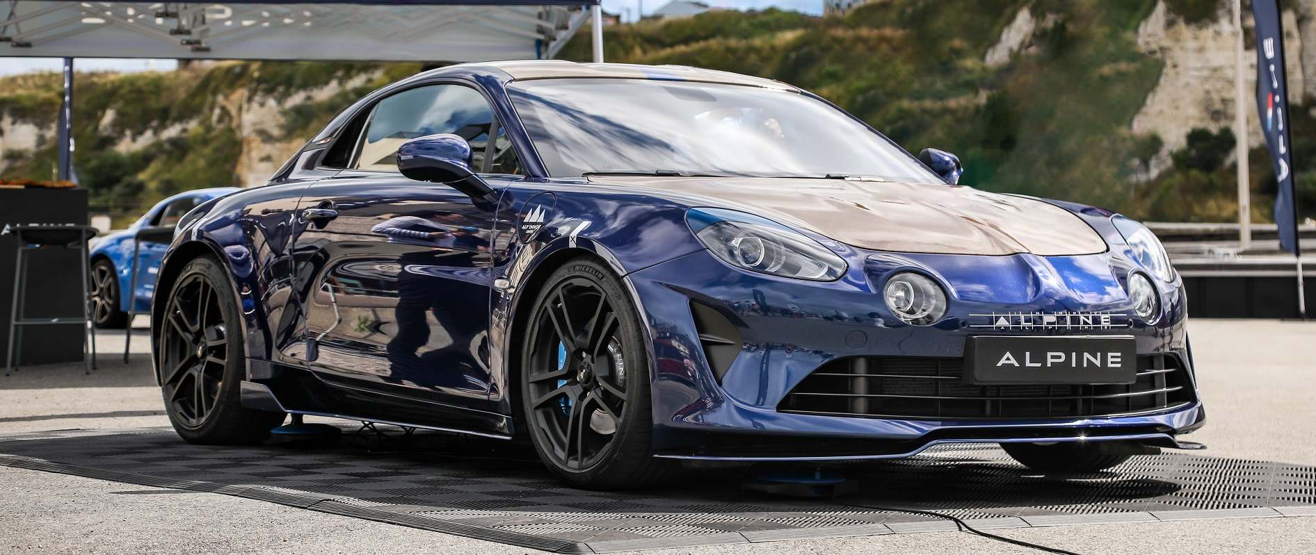 Alpine_driving_innovation_with_linen-copia.jpeg