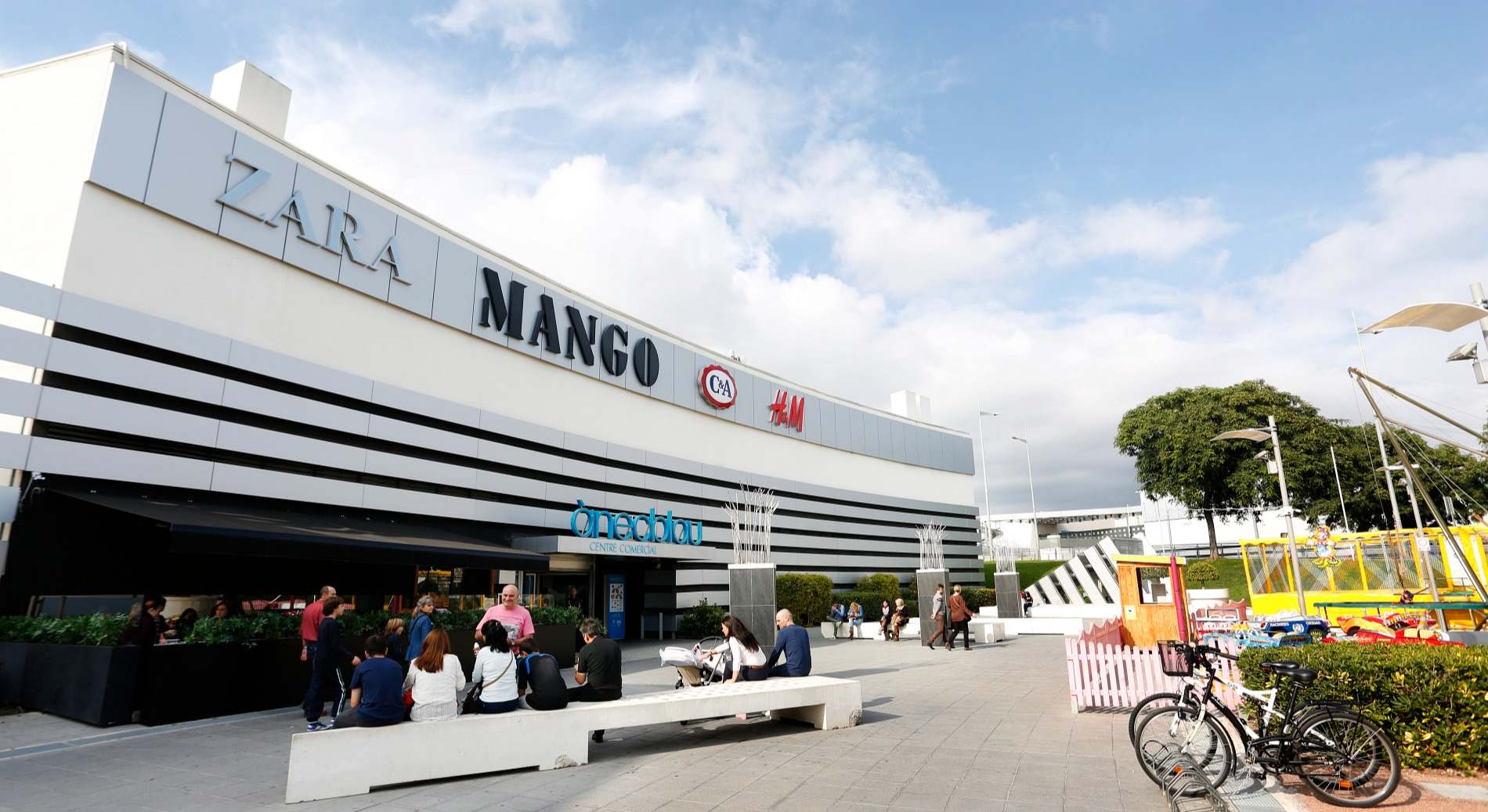 Centro comercial Anecblau, de Lar