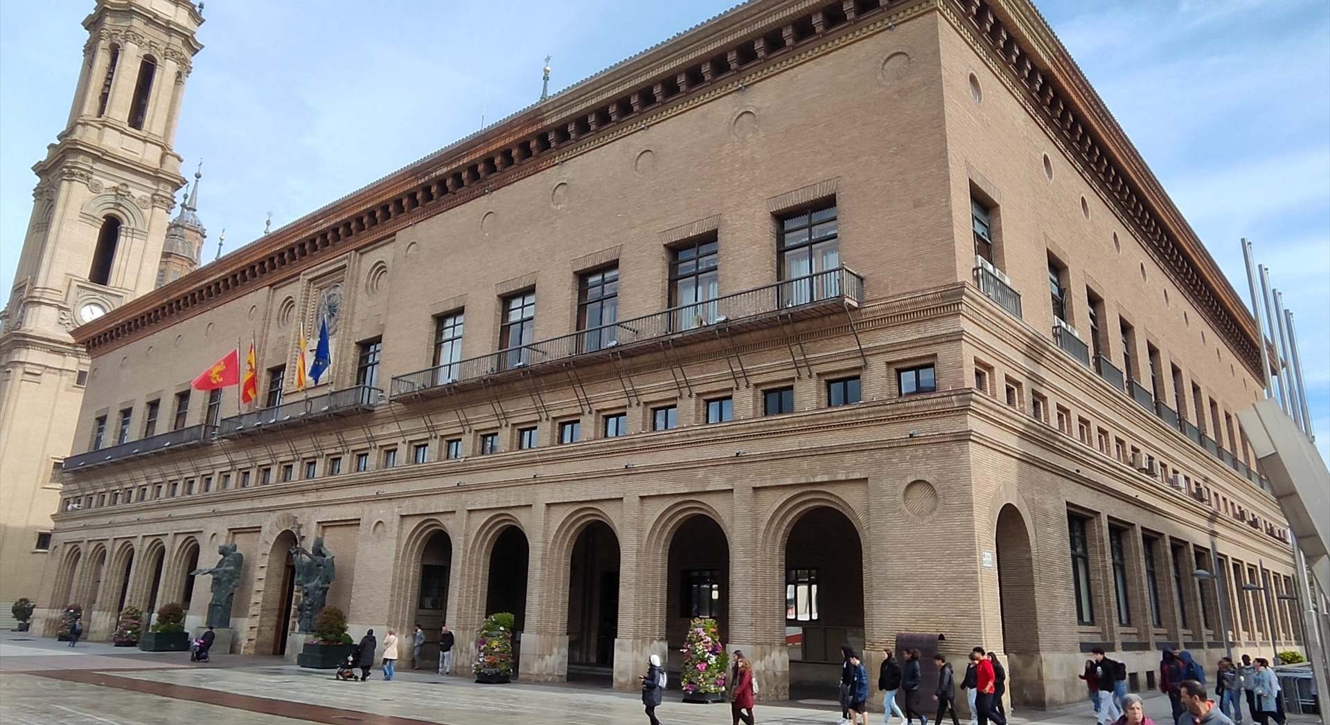 Fachada del Ayuntamiento de Zaragoza