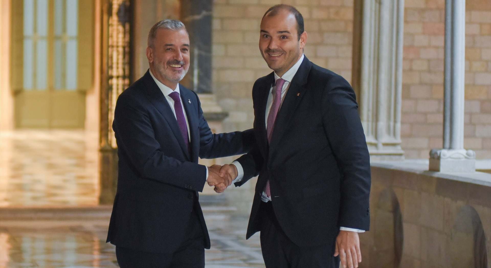 El alcalde de Barcelona, Jaume Collboni, y el conseller de la Presidencia, Albert Dalmau
