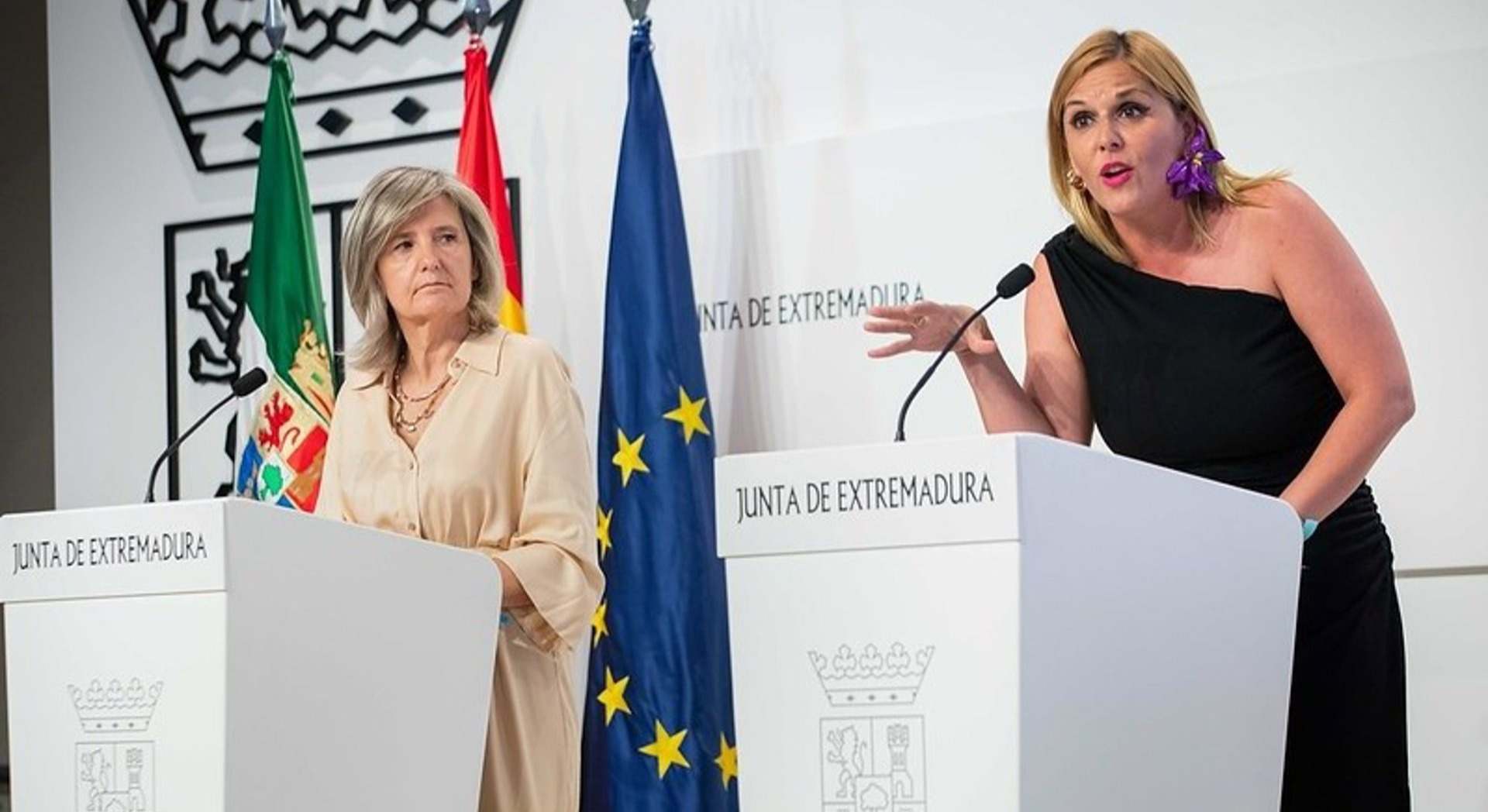 Elena Manzano y Victoria Bazaga
