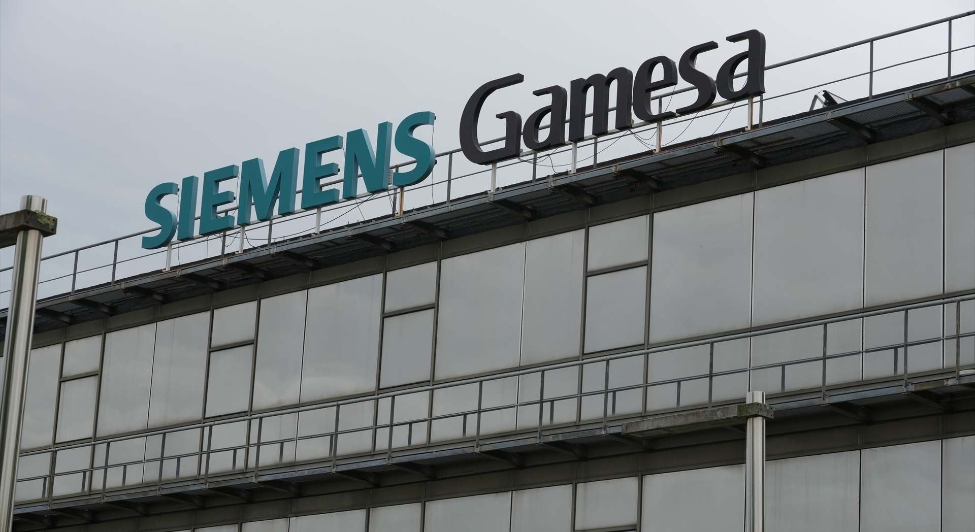 Fachada del edificio de Siemens Gamesa. Europa Press