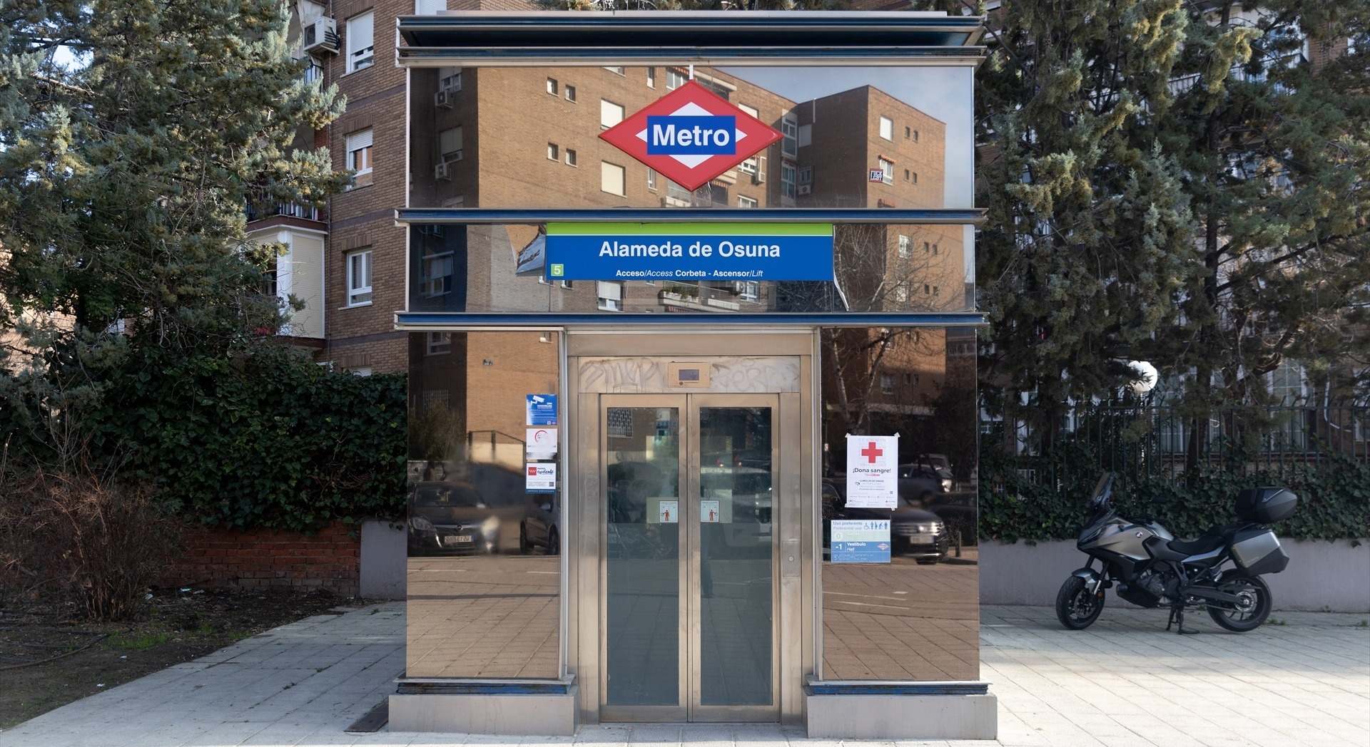 Parada de metro de Alameda de Osuna de la Línea 5