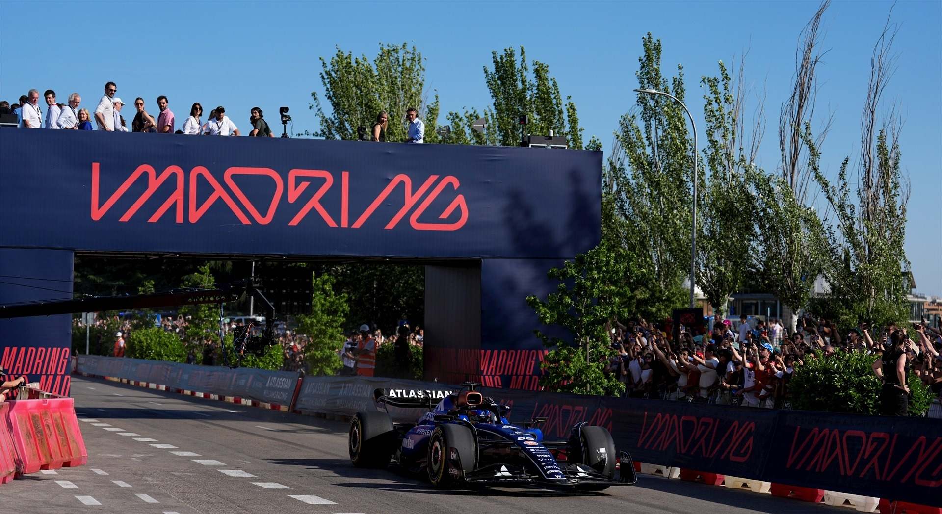 Carlos Sainz durante la exhibición de este fin de semana en Madrid. Foto: Europa Press.