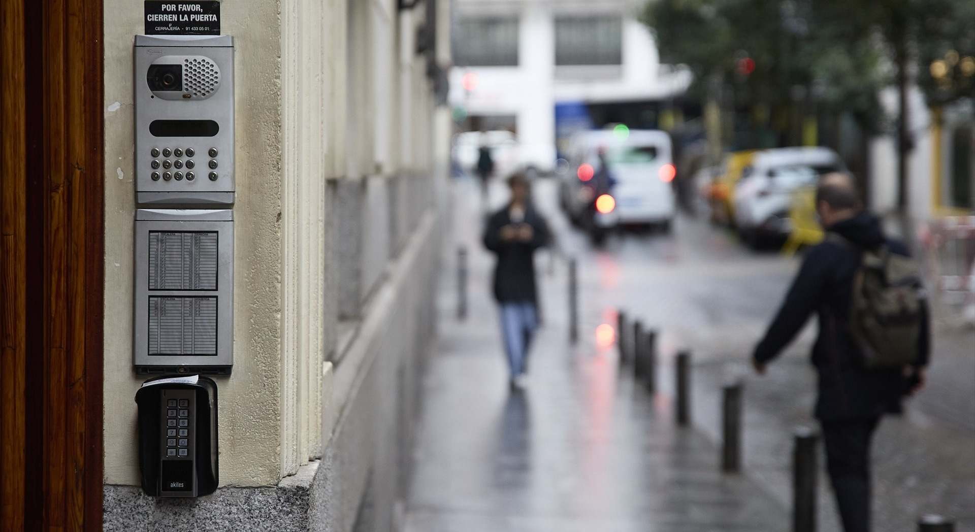 Telefonillo de un bloque de viviendas. / Foto: Europa Press