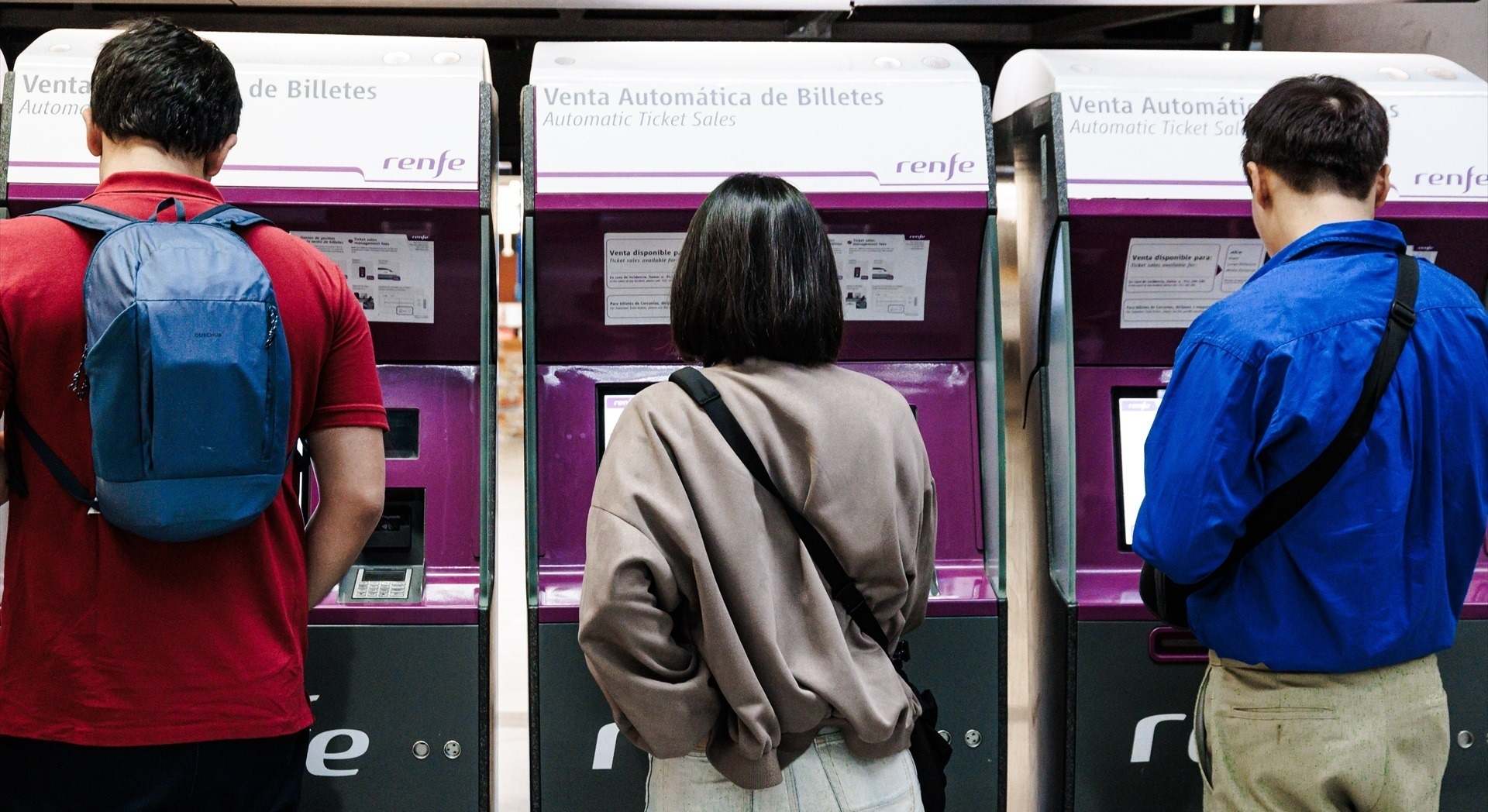 Imagen de las taquillas automáticas de una estación de Renfe.