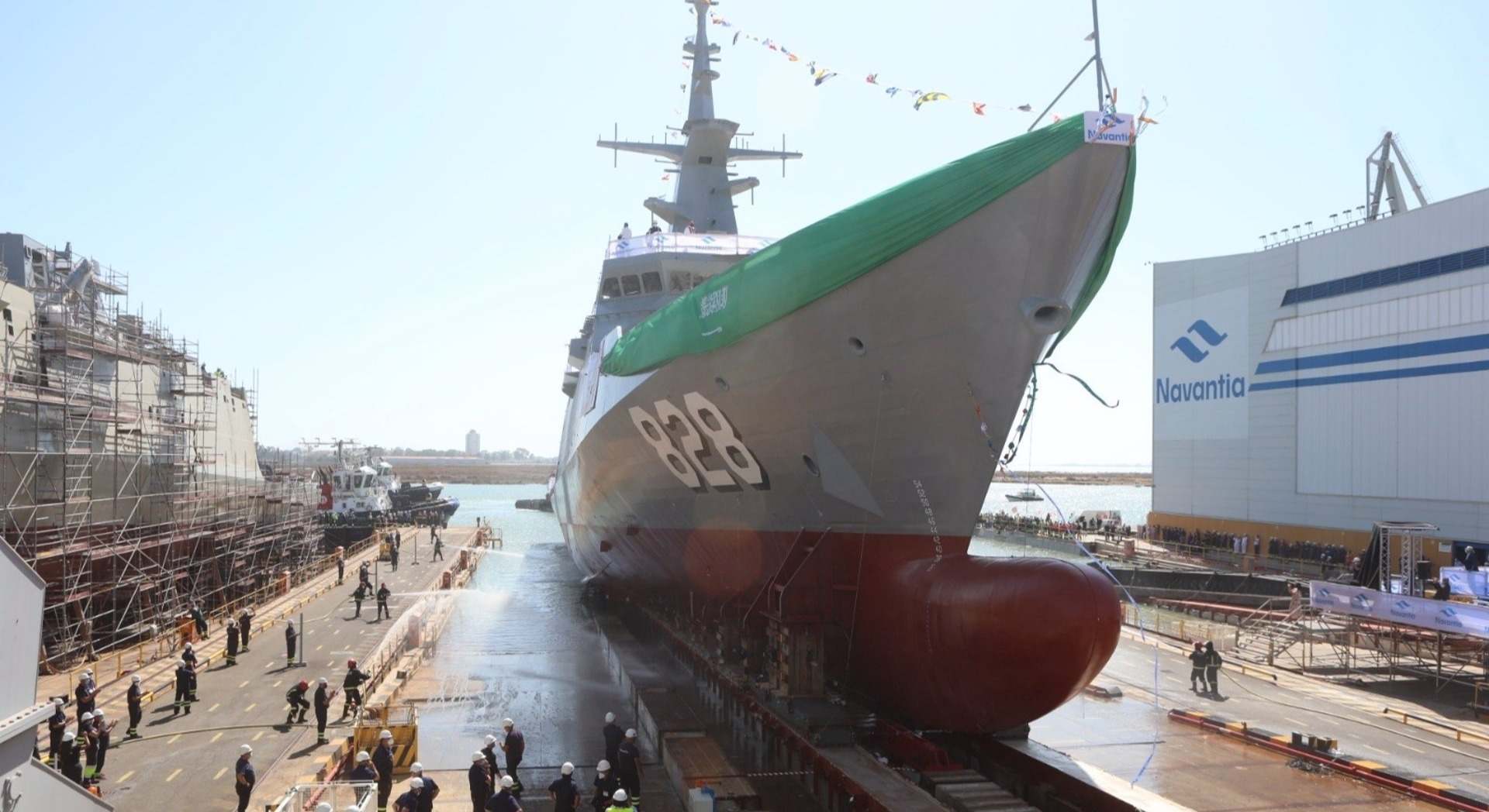 Un buque en los astilleros de Navantia.