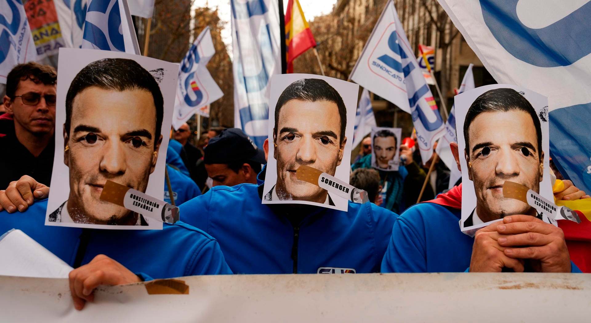 Manifestación de la Policía por el traspaso a los Mossos d'Esquadra. Foto: EFE / Enric Fontcuberta.