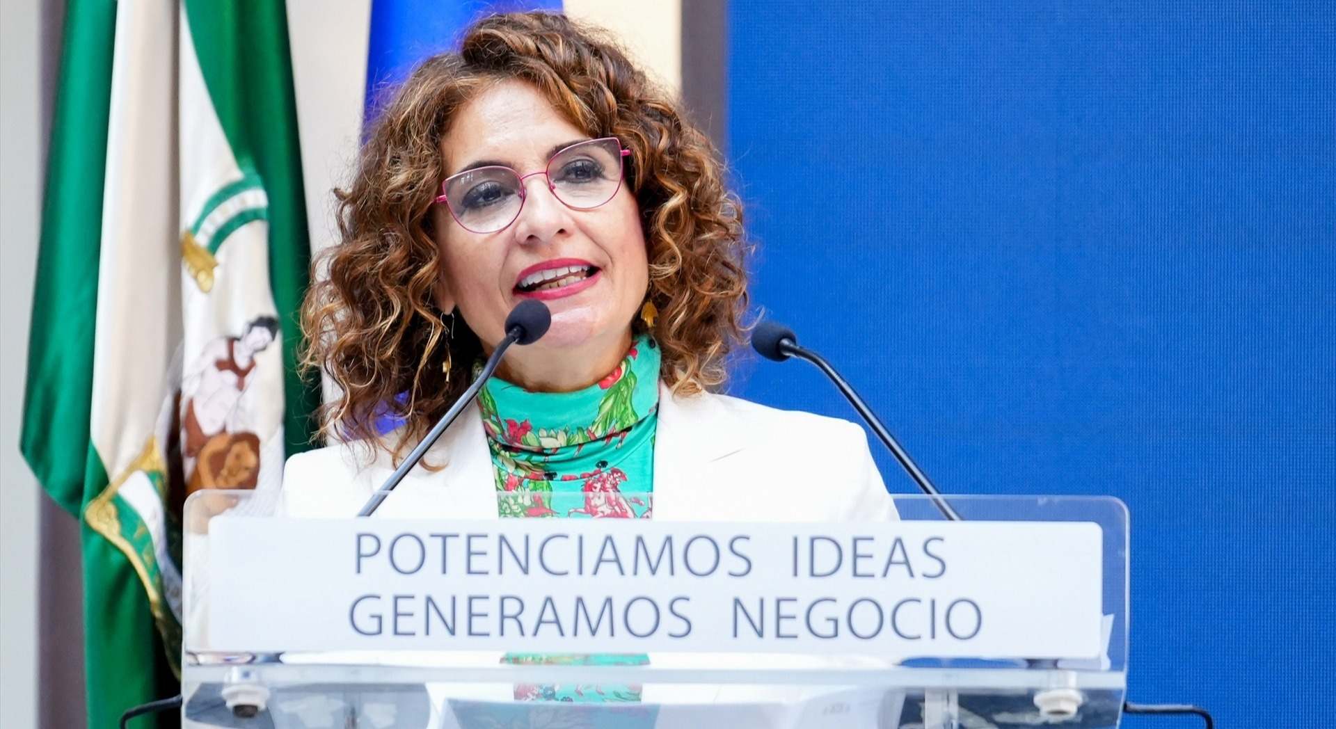 La vicepresidenta primera y ministra de Economía, María Jesús Montero | EP